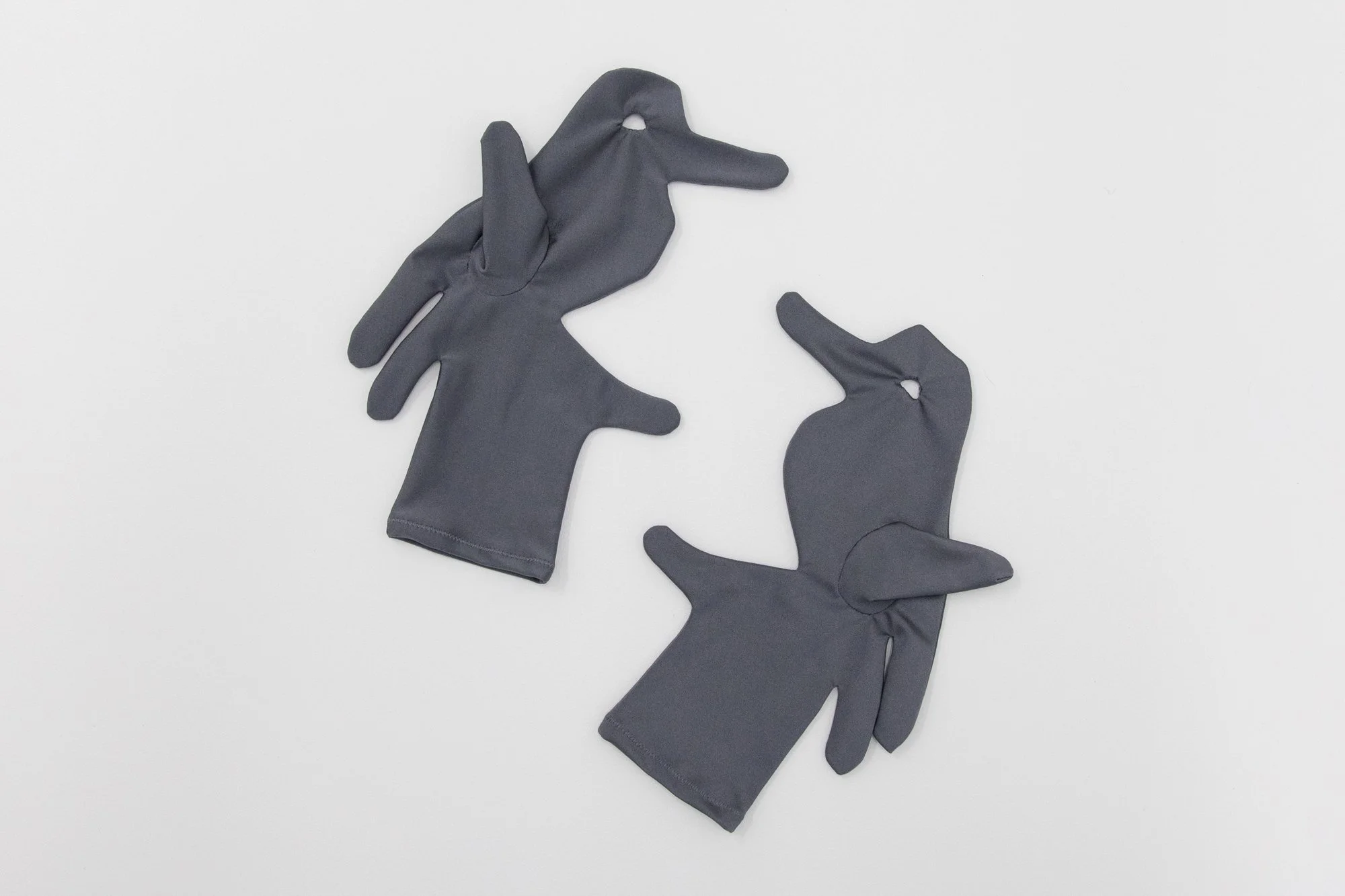 CC_Nour Bishouty_2025_Gloves (Two Birds)-2.jpg