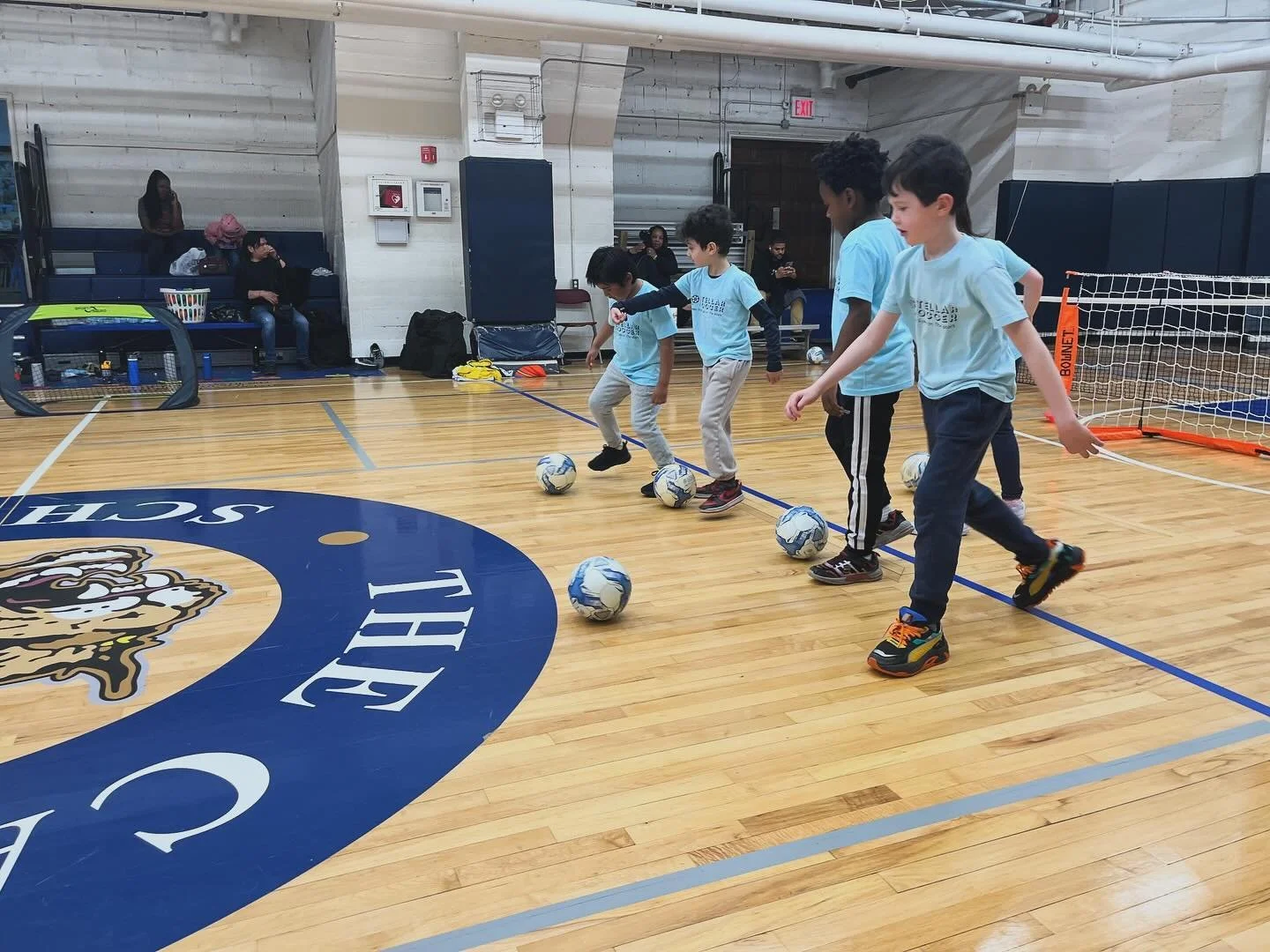 Warming up is key 🔑 ⚽️
*
*
Join us for our FUN soccer classes for ages 2.5-8! 
Click the link in our bio for more information on registration , 🖤⚽️🥅
*
*
*
*
*
*
*
#nyckidsevents #nyckidsactivites #nycsoccer #soccerforkids #soccerlife#SoccerFunFact
