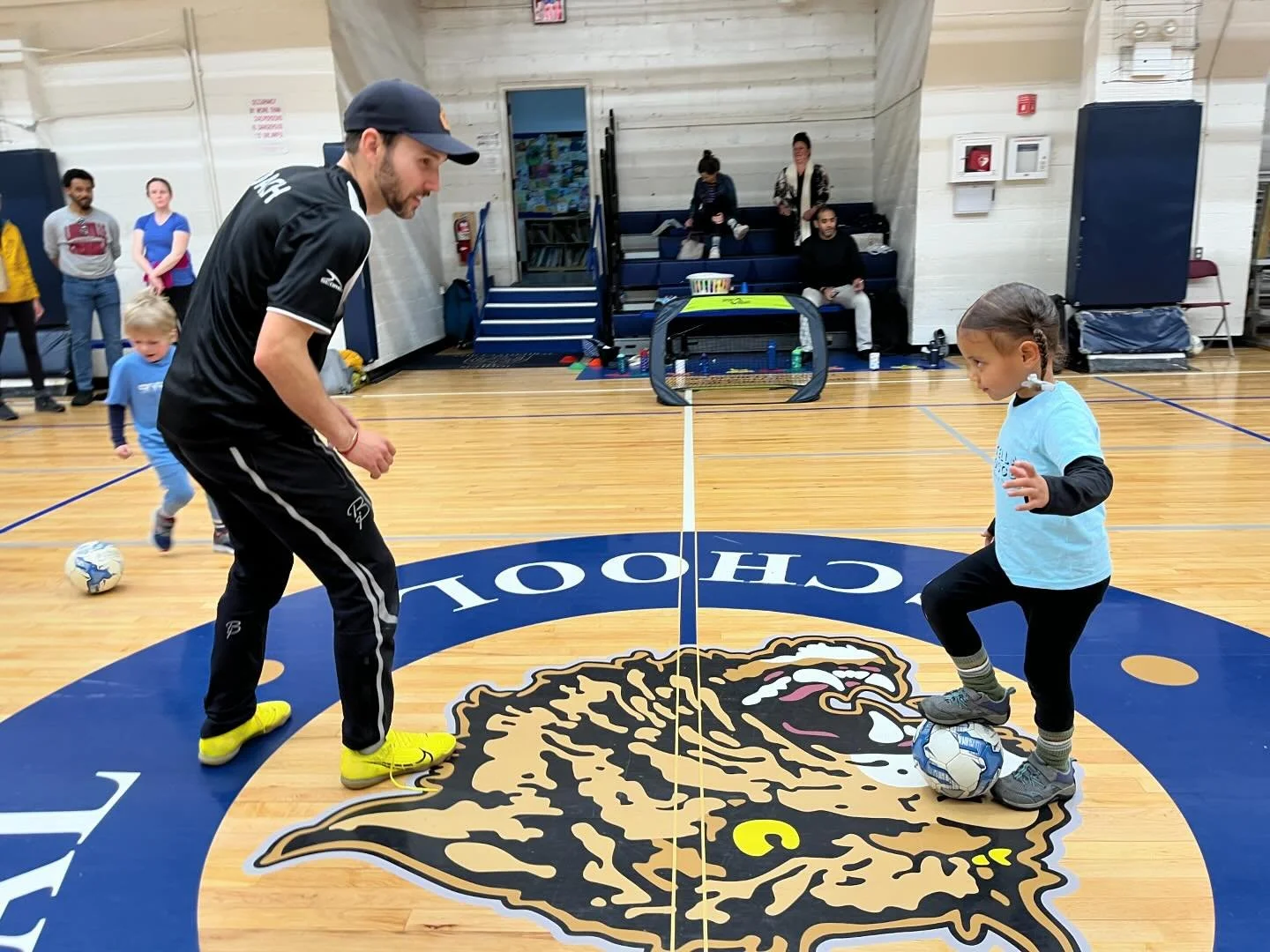 Practice makes perfect ⚽️🤩
*
*
Join us for our FUN soccer classes for ages 2.5-8! 
Click the link in our bio for more information on registration , 🖤⚽️🥅
*
*
*
*
*
*
*
#nyckidsevents #nyckidsactivites #nycsoccer #soccerforkids #soccerlife#SoccerFun