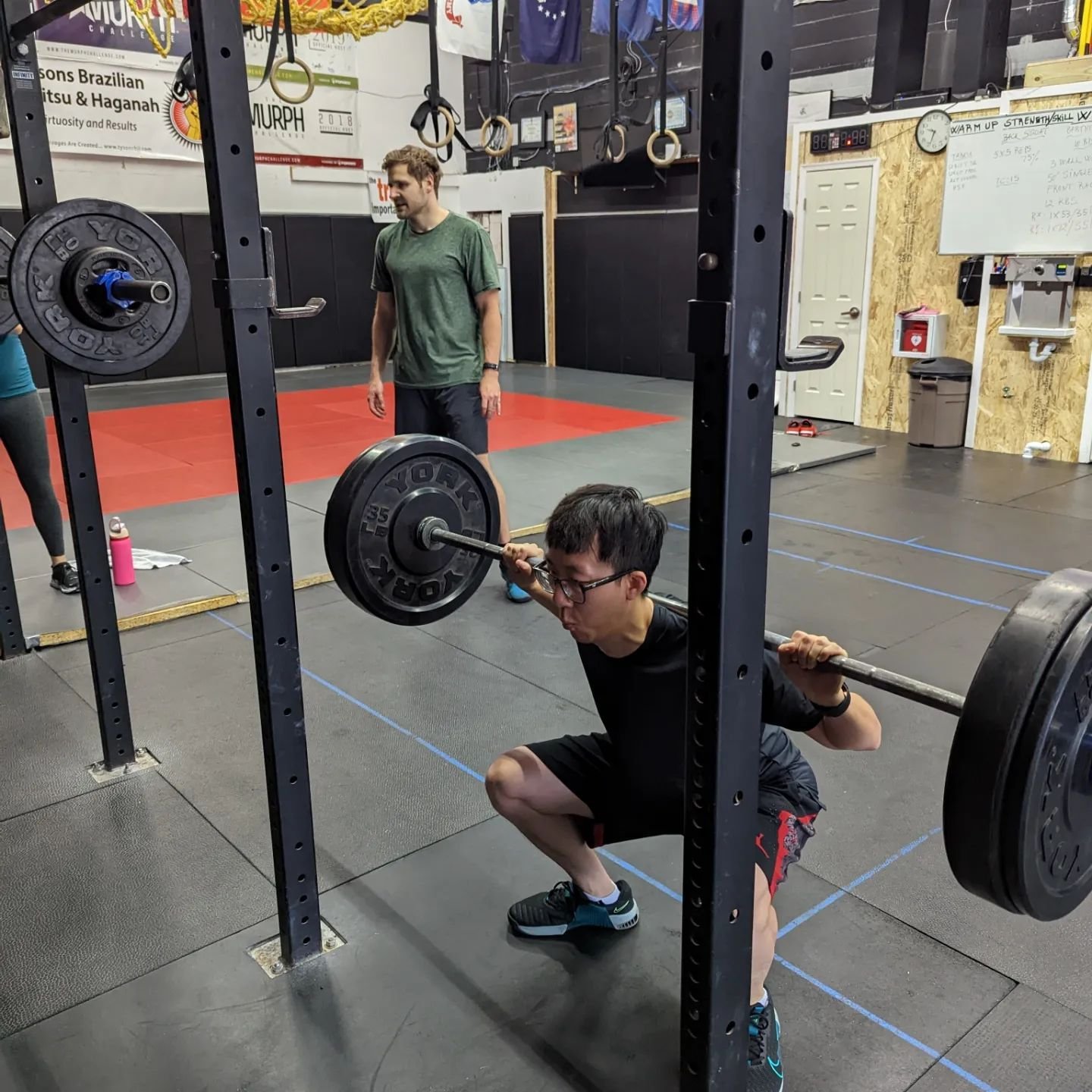 Welcome to new member Ryan! Ryan @okmhygv has joined us for a few months now and always comes willing to learn. We appreciate his dedication and even showing up while working through an injury 💙💚.
.
#backsquats #fitness #tysonsva