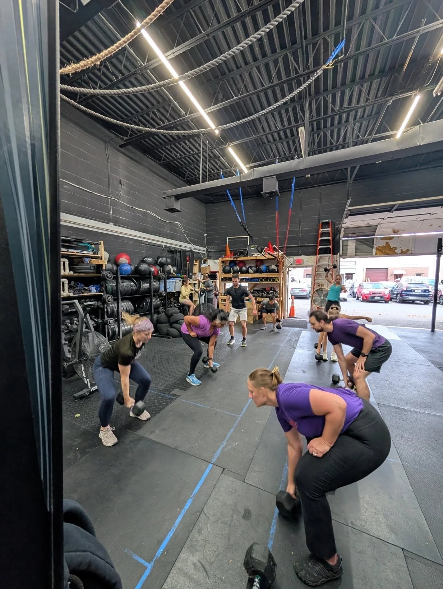 A great Friday class 💜💙💚
.#crossfit