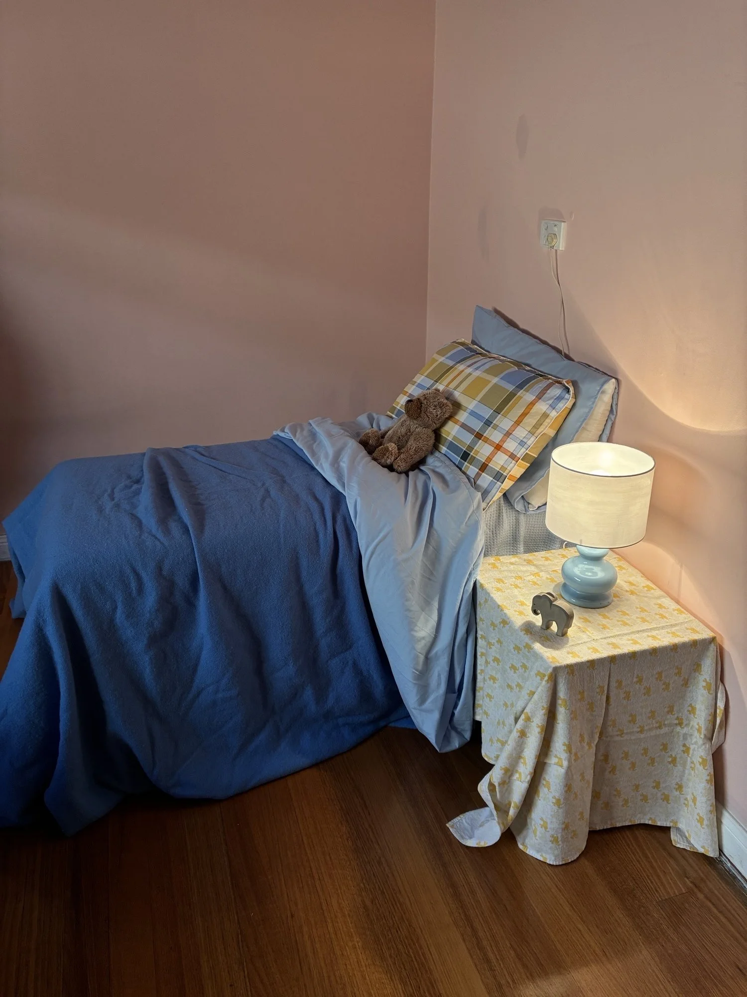 This was our bedroom set, set up in a loungeroom.