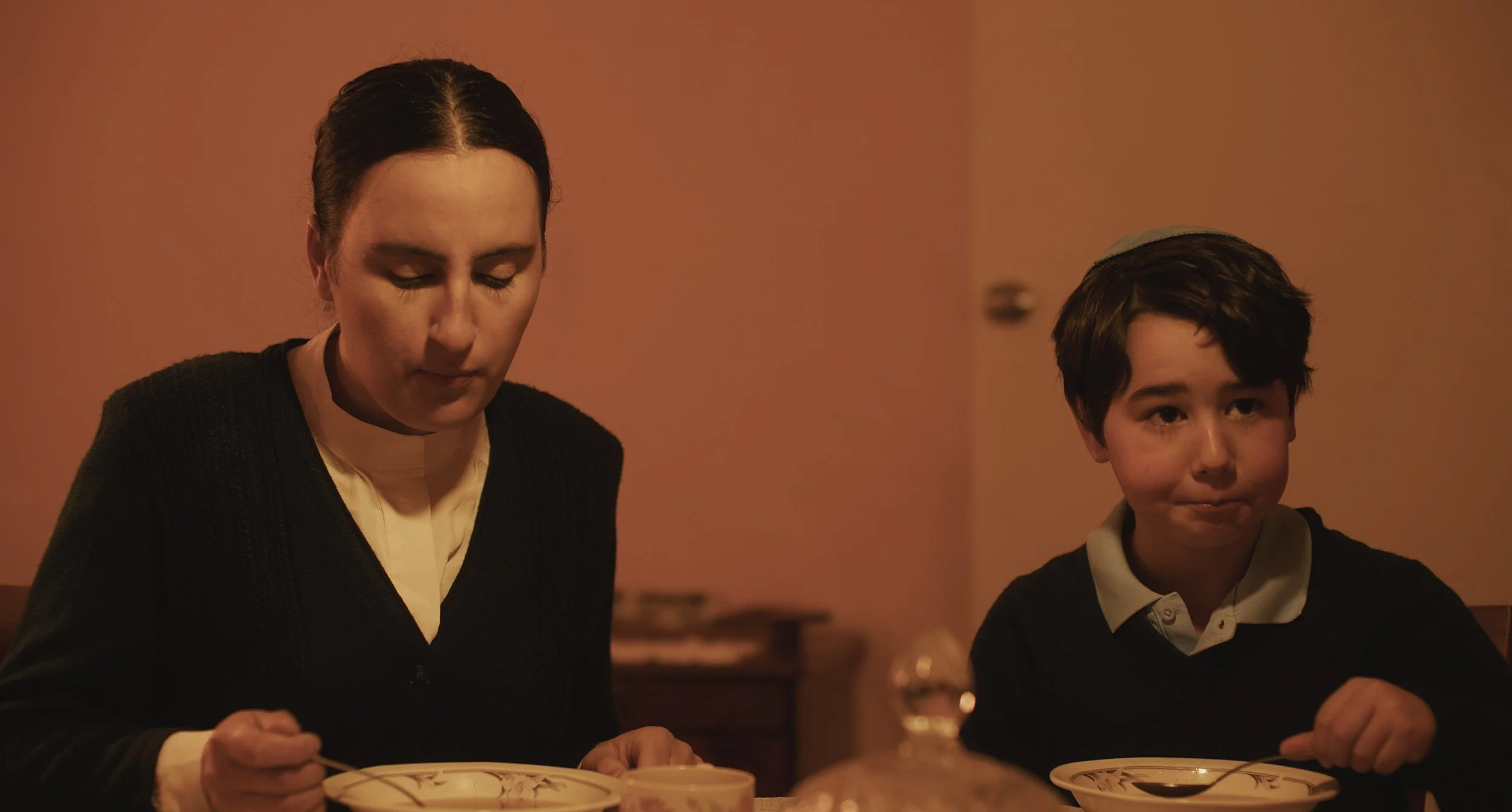 The top light from the lantern looks great