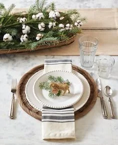 holiday place setting.jpeg