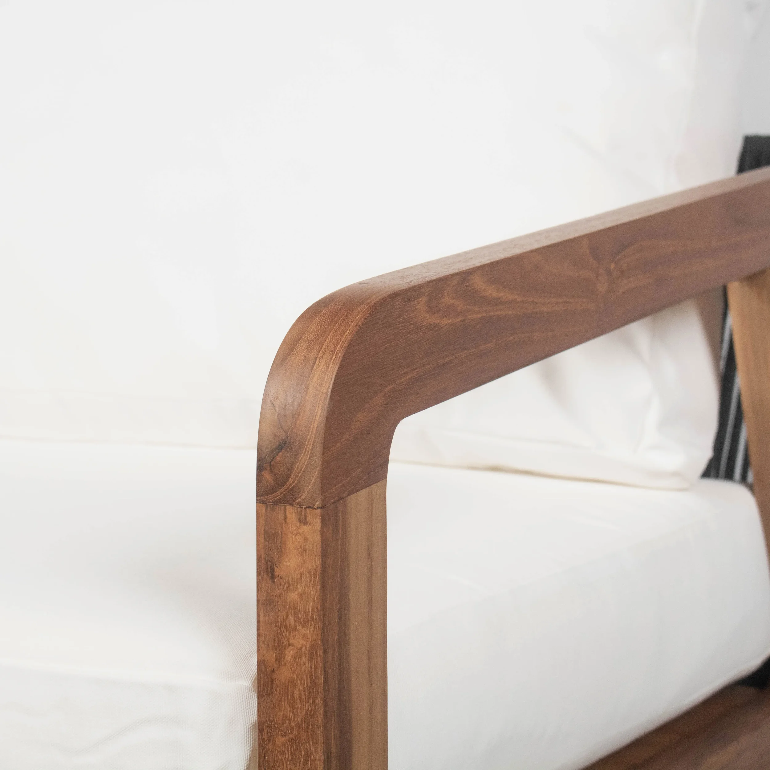 Isla Sofa Chair (6).webp