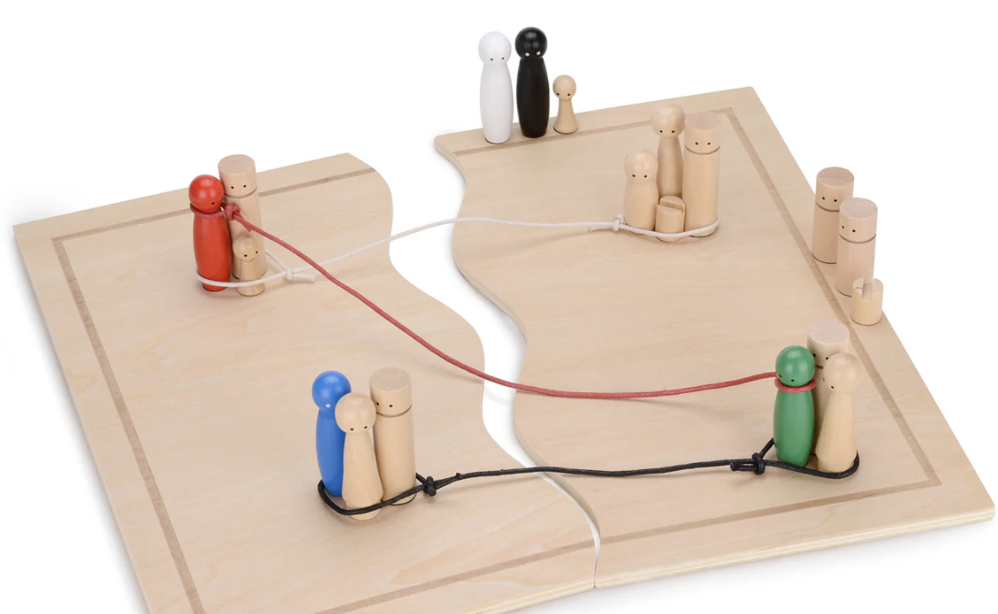 Cutting Invisible Ties: Online Family Constellation Workshop