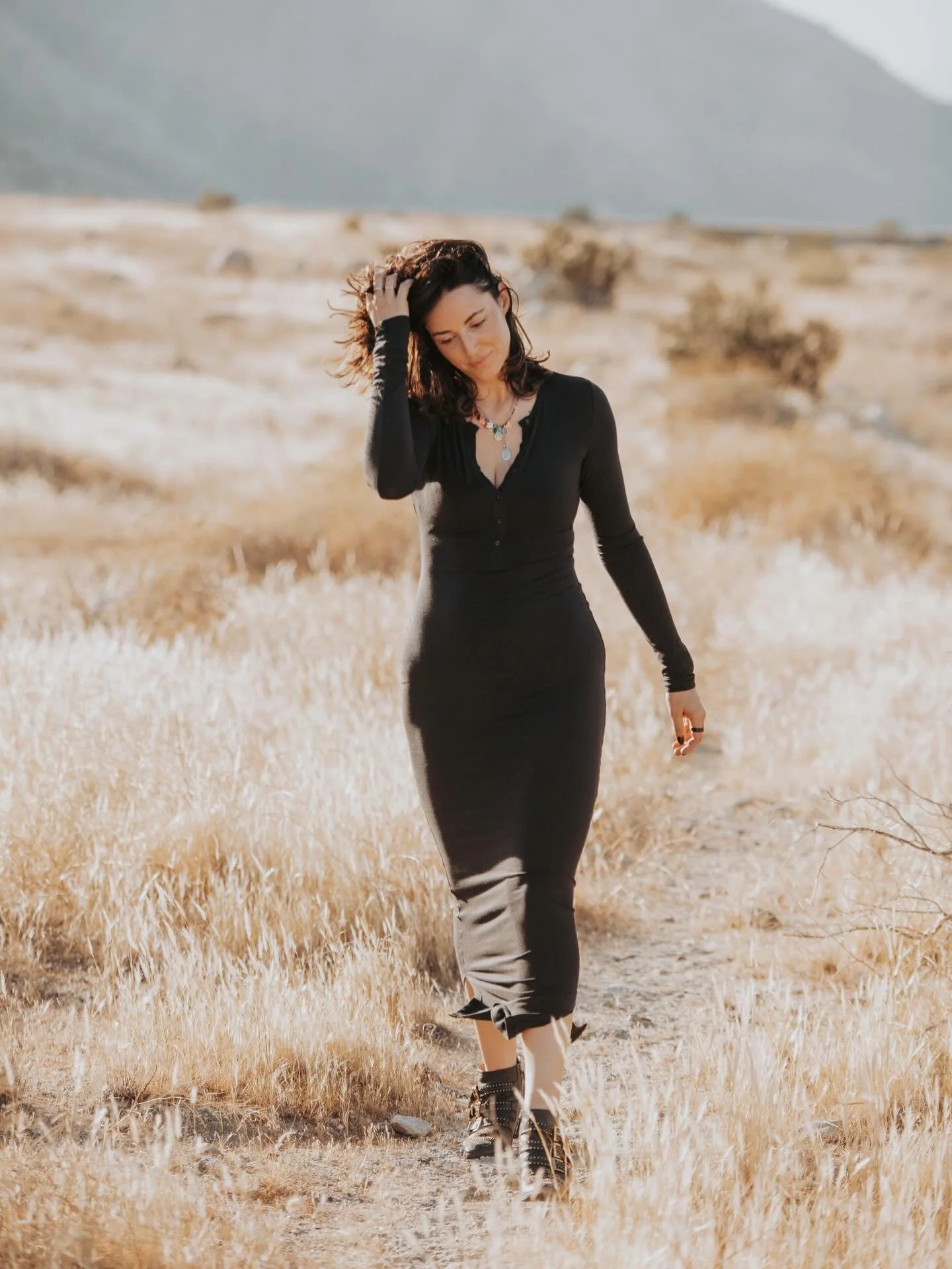 Inner Trust ☀️

What you need to understand and acknowledge is when working on inner trust is that the calmer we are, the clearer we think. And the more we trust ourselves.

&nbsp;When we operate from a state of inner peace, our decisions become a re