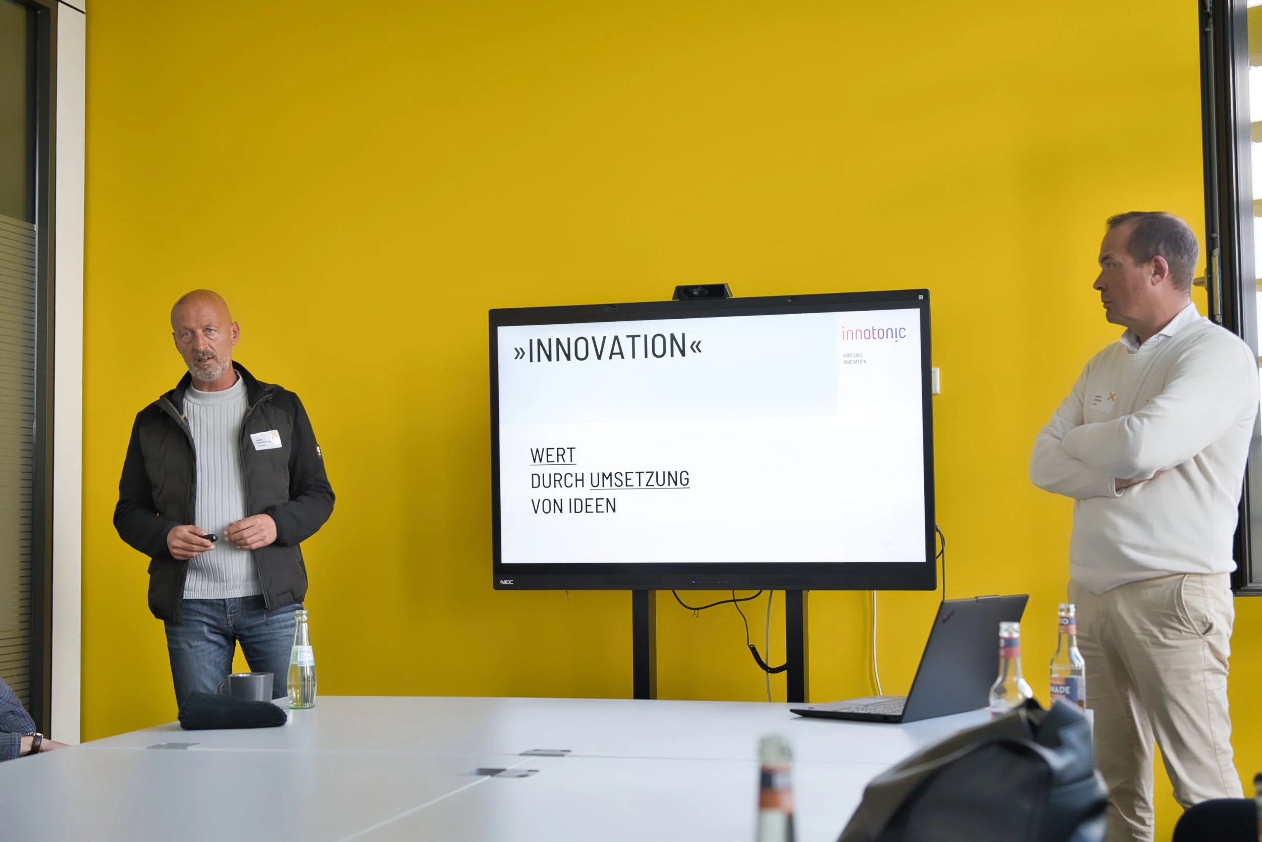 Premiere - FUTUR X Open(ing) — FUTUR X – Innovation as a service