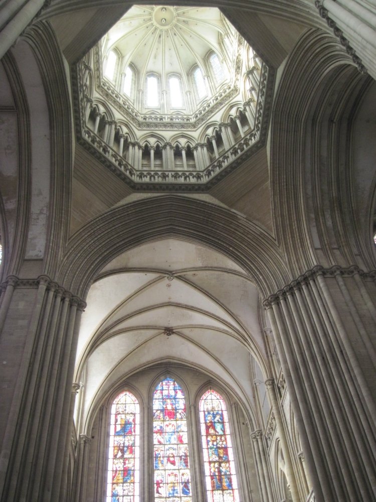 coutances-cathedral.jpeg