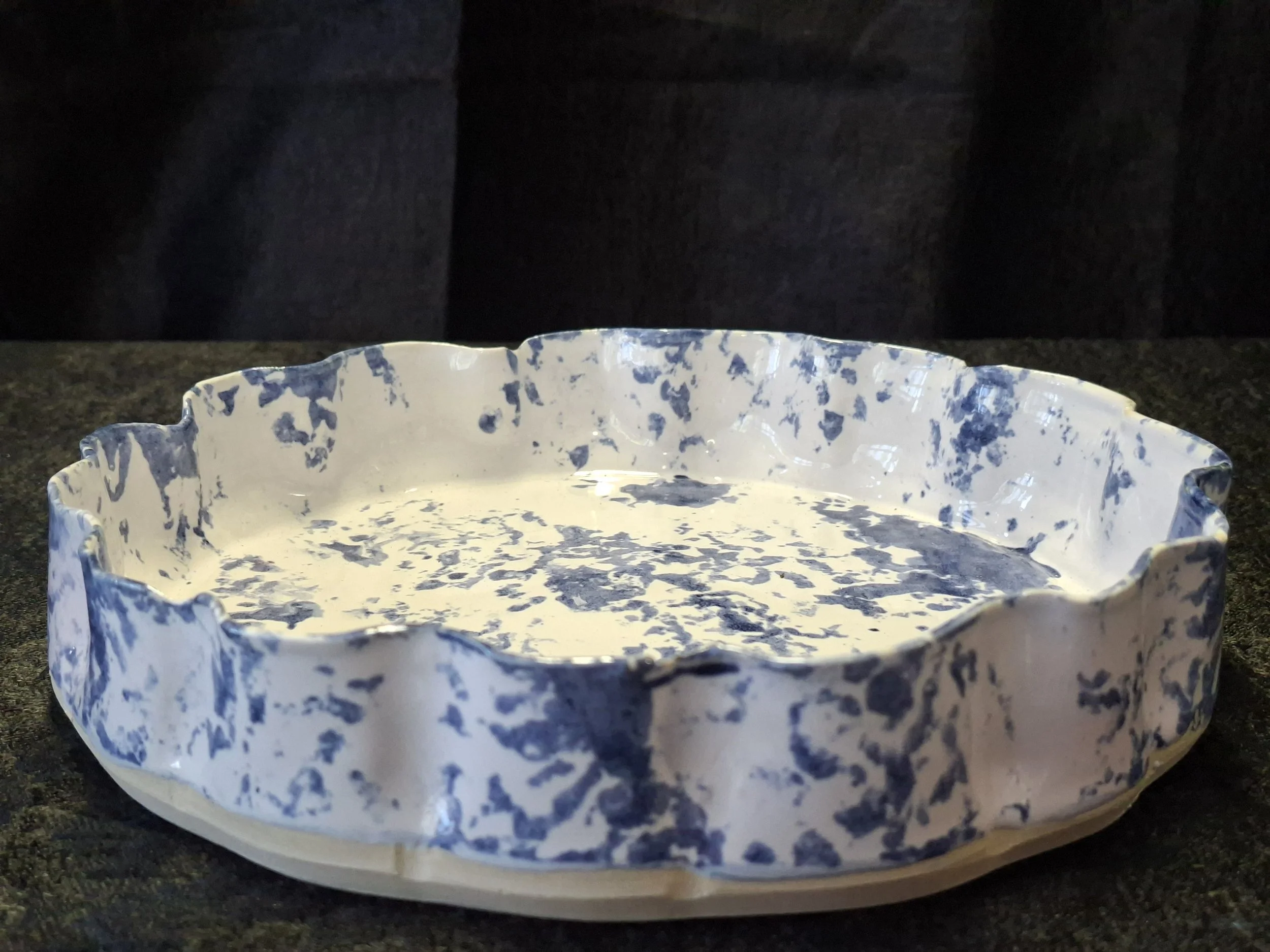 Pie Plate - Blue & White 25cm