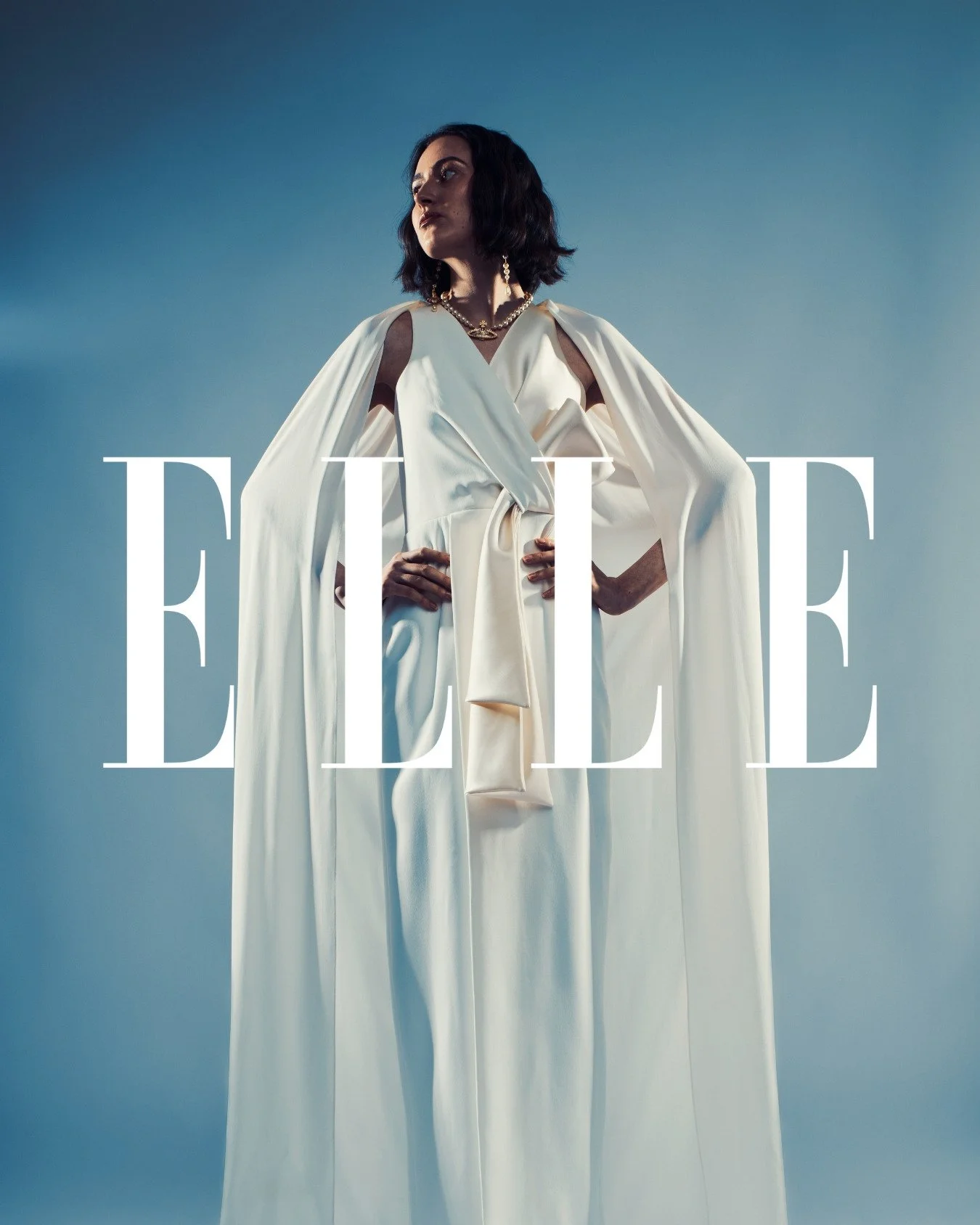 Einer meine Meilensteine und was mich so richtig gl&uuml;cklich gemacht hat, war ein Shoot wof&uuml;r ich tats&auml;chlich keinen Cent bekommen habe. 😅

F&uuml;r ELLE Egypt haben wir ein Bridal Fashion Shoot umgesetzt. Ganz simpel, auf einem einfach