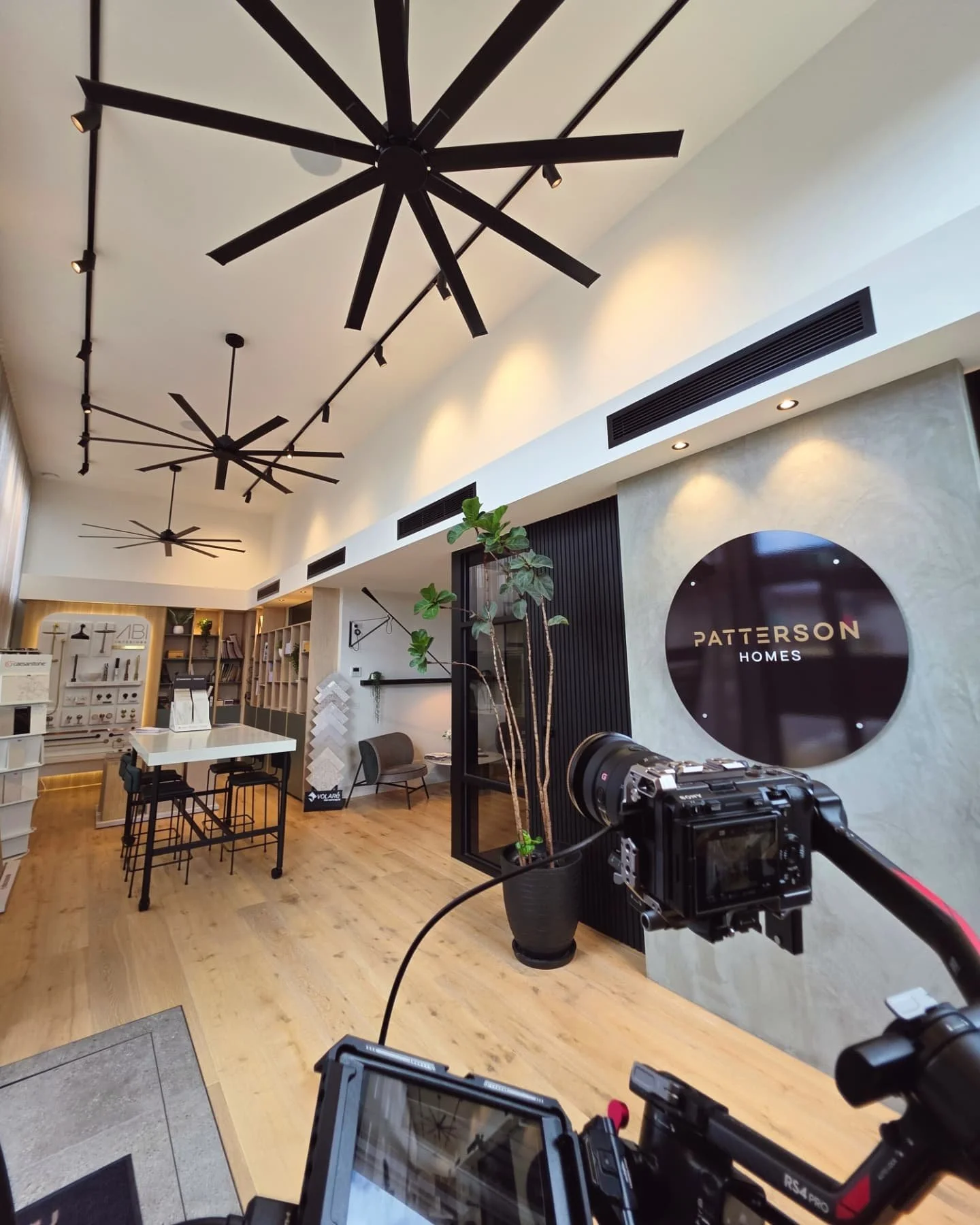 Epic day filming with the amazing team at @pattersonhomesmelbourne ! 🎬 From their sleek offices &amp; showroom to their stunning high-spec display homes, it's been a blast capturing their vision. So much fun collaborating with this extended team to 