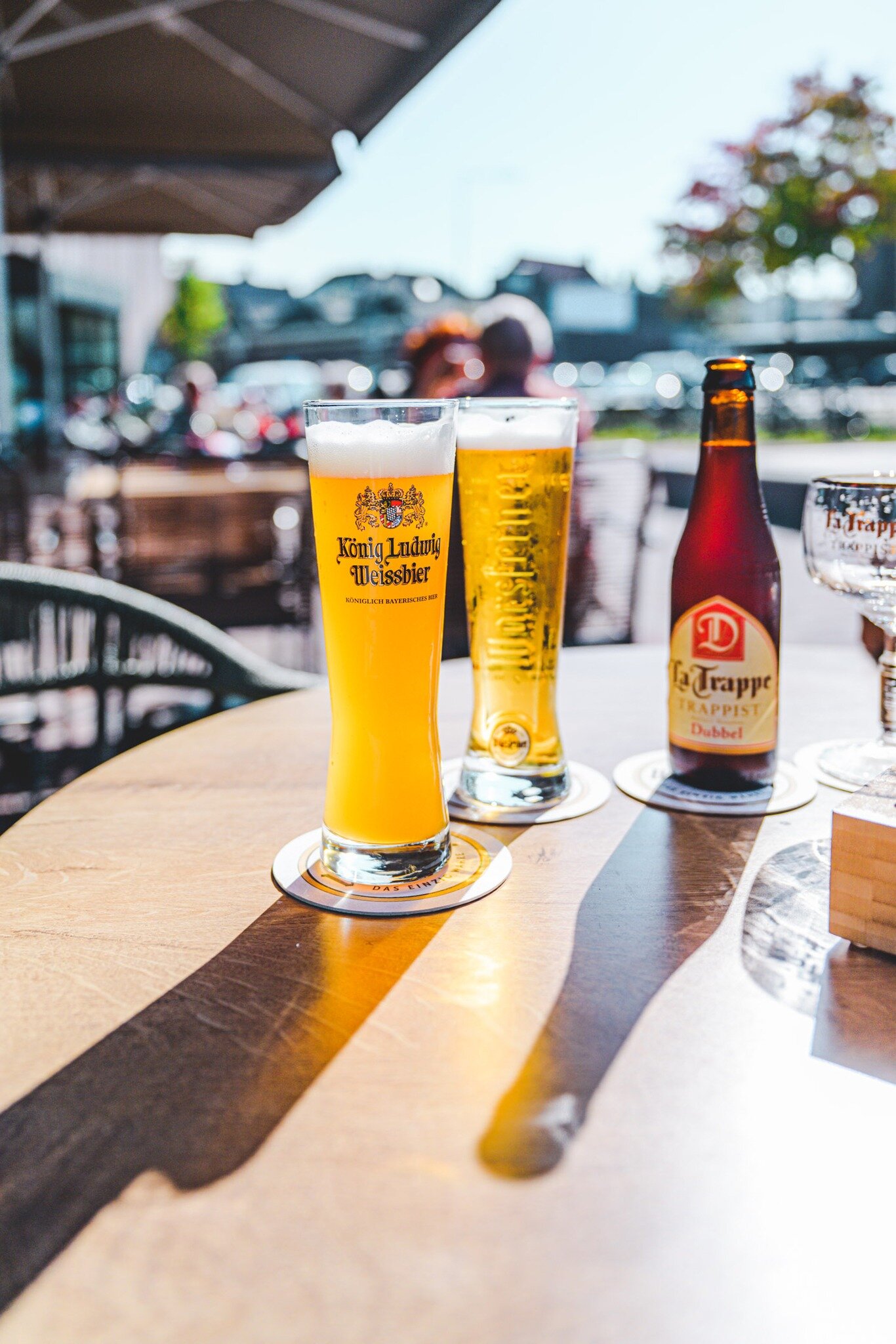 𝚂𝚞𝚗'𝚜 𝚘𝚞𝚝! ☀️
Kom vandaag genieten op ons terras van de eerste warme zonnestralen met een lekker koud biertje (iets anders mag uiteraard ook 😀). We zijn vanaf 11:00 uur geopend. We zien je wel verschijnen! 

𝚁𝚎𝚜𝚎𝚛𝚟𝚎𝚛𝚎𝚗:
💻 www.resta