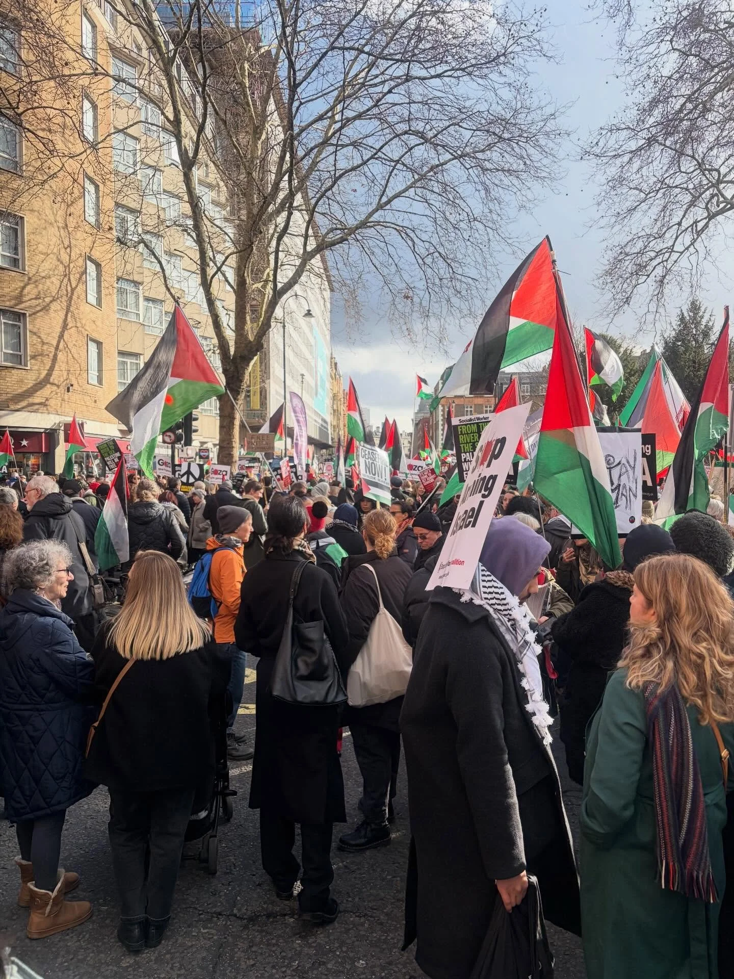 London marching for a free Palestine 🇵🇸🇵🇸☮️