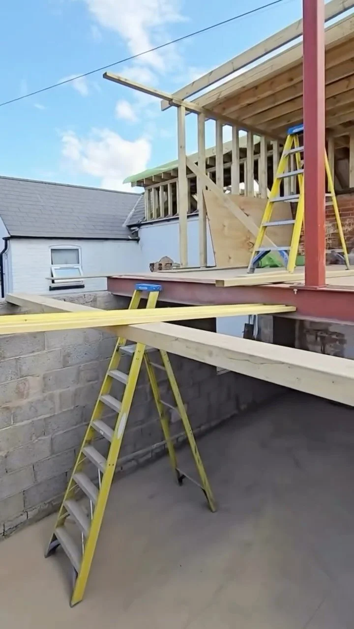 π§±π οΈπͺ We’re back at the Behind the Build: HMO Series with Ray…
When we first started at Project Lawford, it was just a two-floor building, no loft at all. But with plans for a 14-bed HMO, adding that extra level was a must. We’r