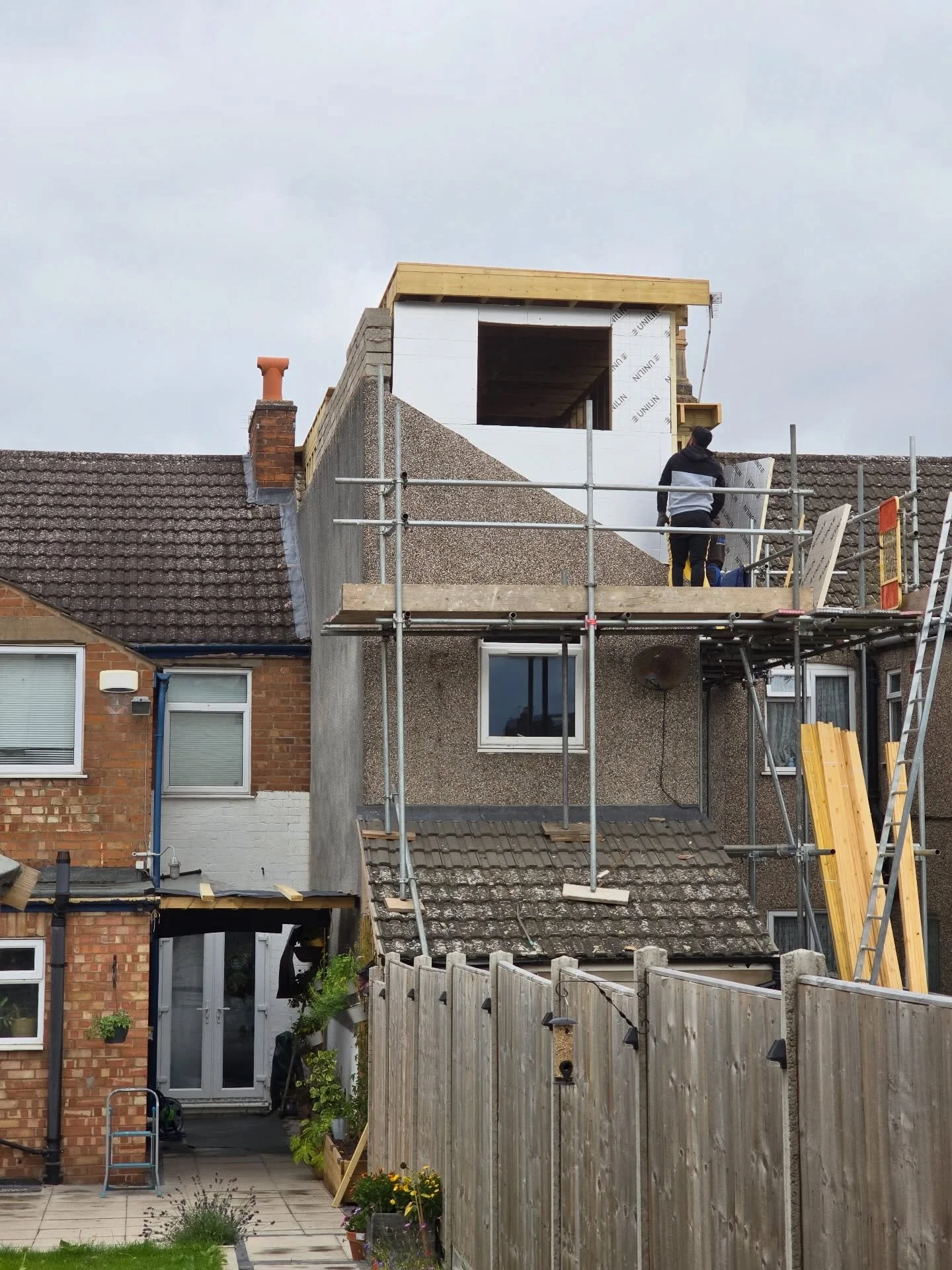 Just had another conversation with a landlord this week.

Same story I keep hearing&hellip; 

&ldquo;I&rsquo;ll sort the EPC stuff when we know for sure what&rsquo;s happening.&rdquo;

Honestly? I get it. The confusion out there is wild. 🤷🏻&zwj;♂️
