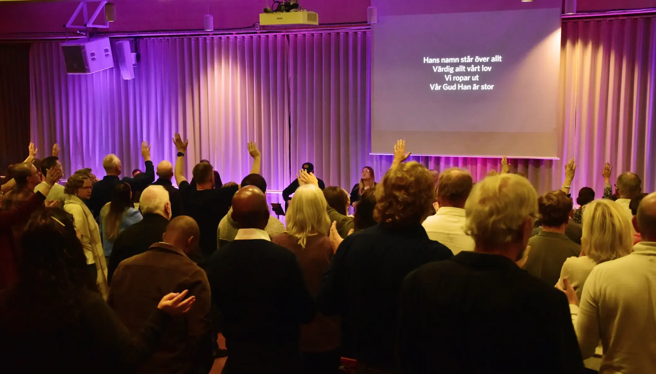 Församlingsväxt, bön och unga i fokus