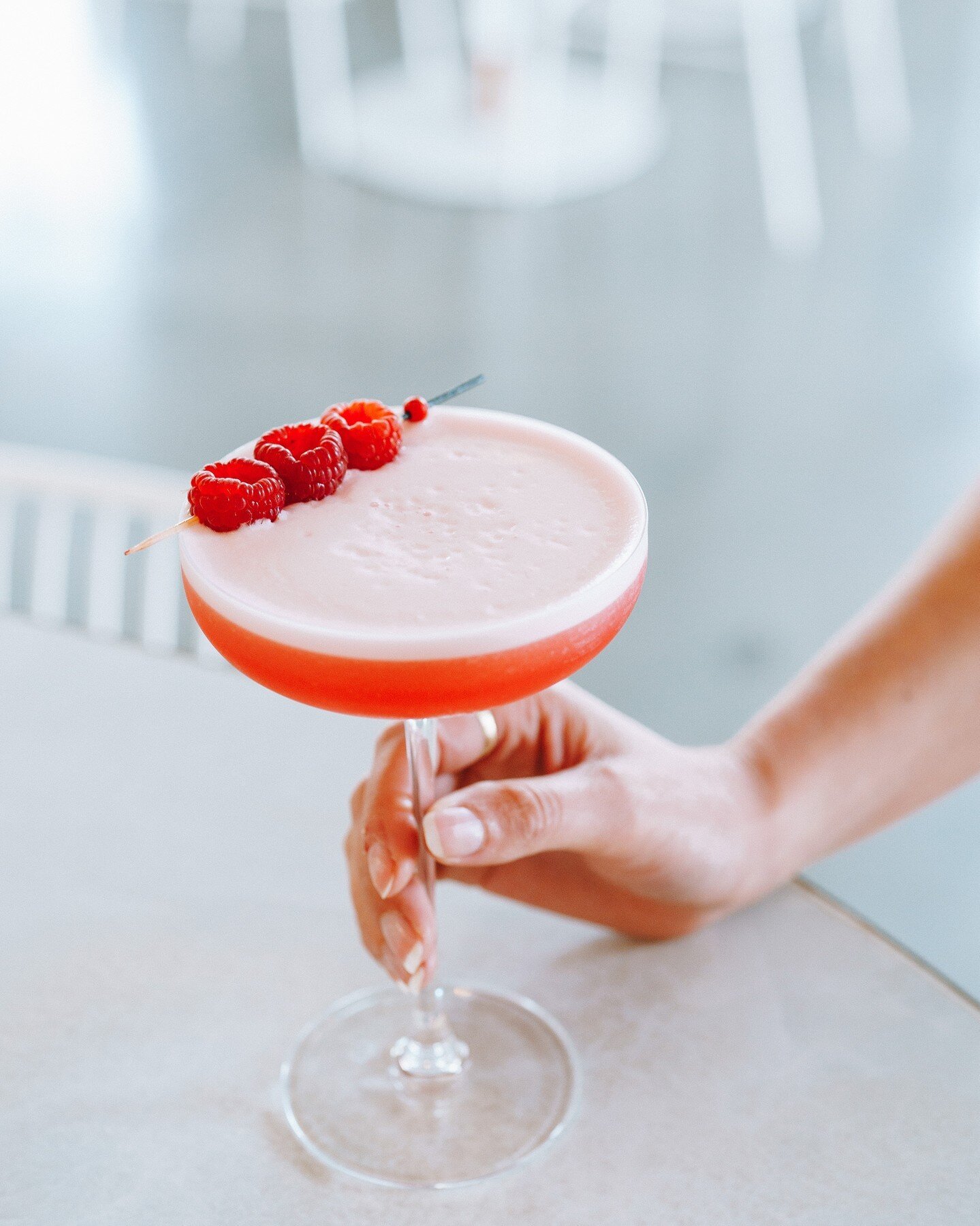 A moment for the Clover Club, a well-known and crowd favorite at most events! The perfect balance of tart and sweet 🤩