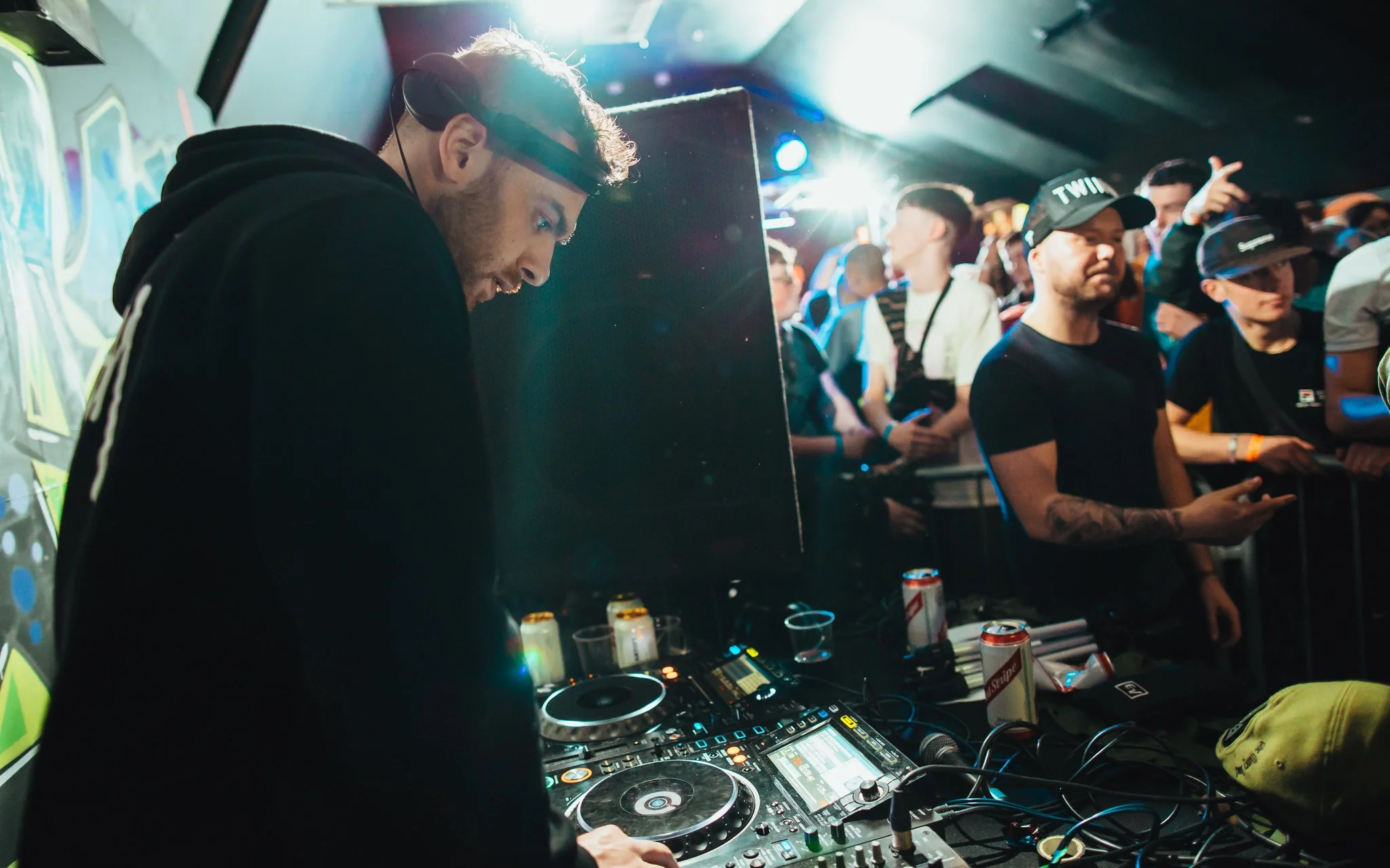  drum and bass DJ