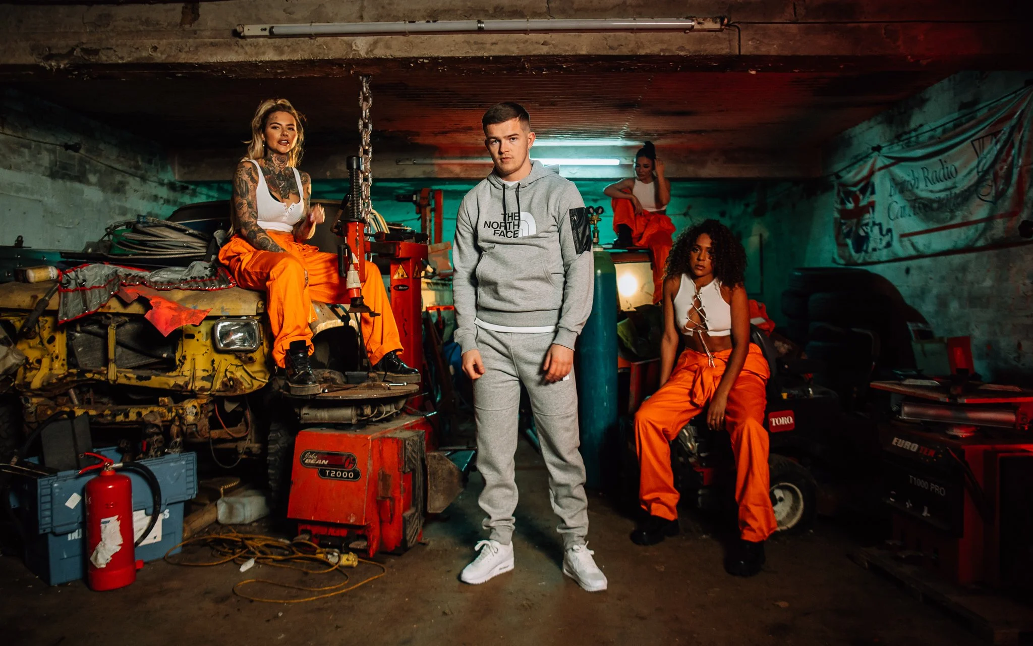  french, the kid poses with models