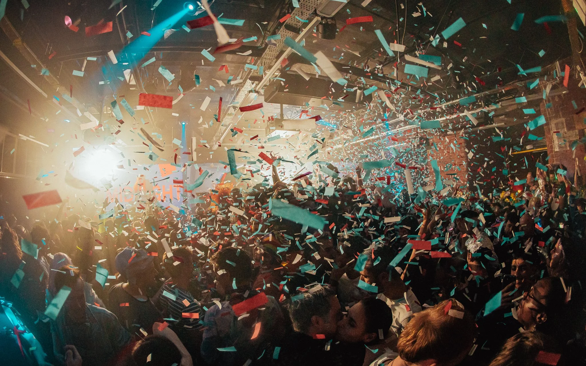  nightclub, confetti in the