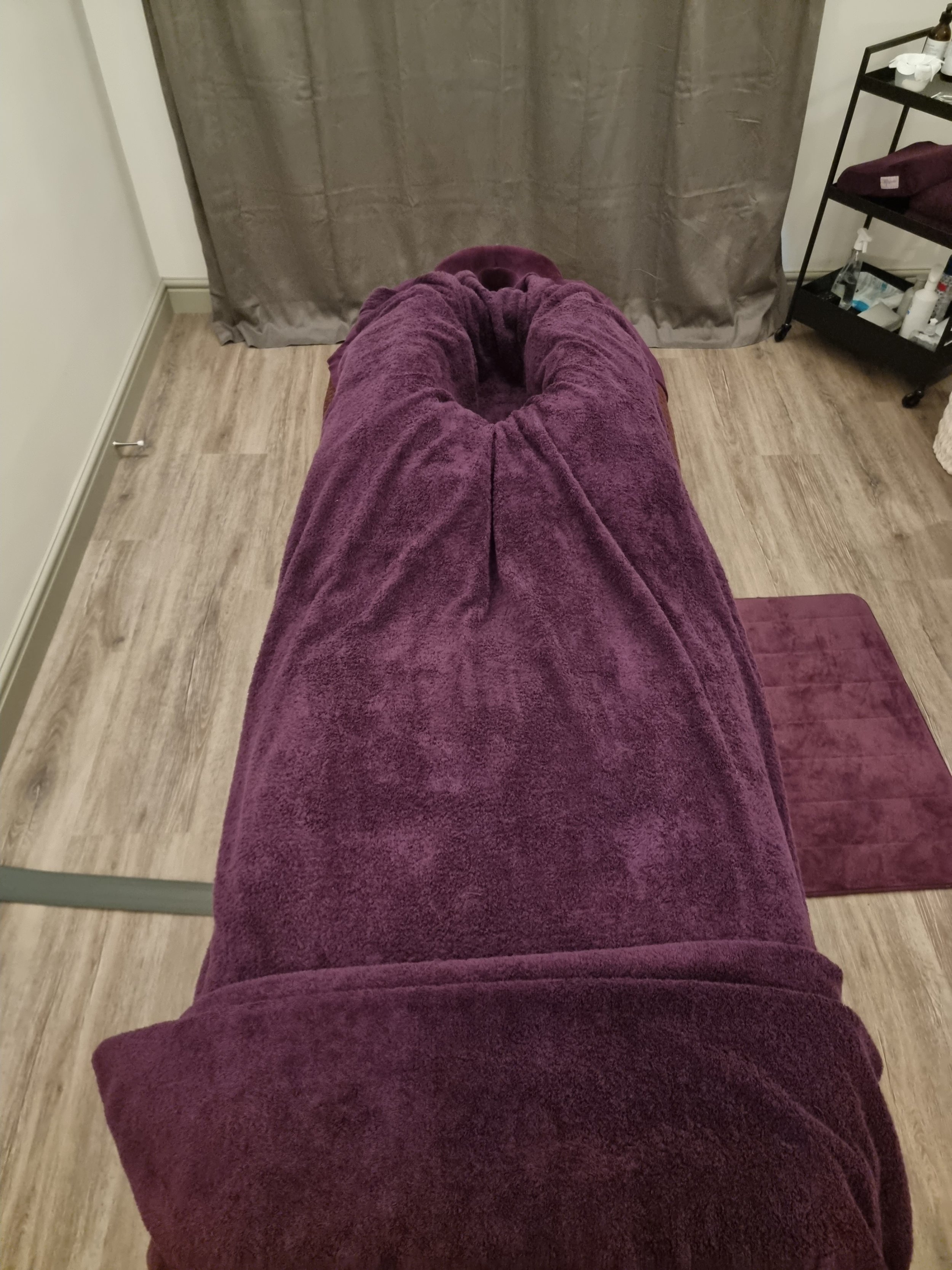 Treatment bed for Pregnancy massage at Idyllic wellbeing Leicestershire.jpg