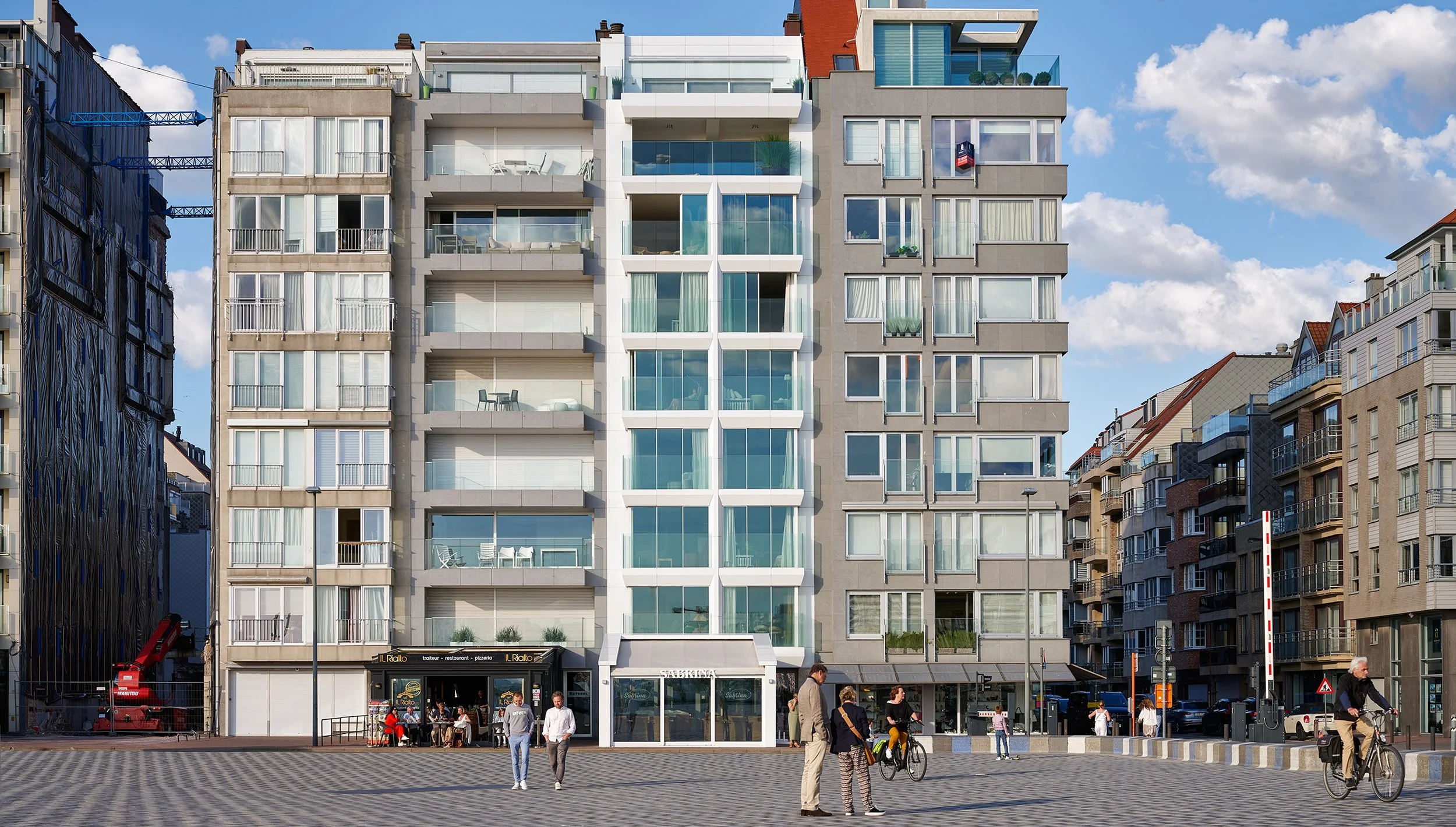 WEST SIDE RESIDENCE