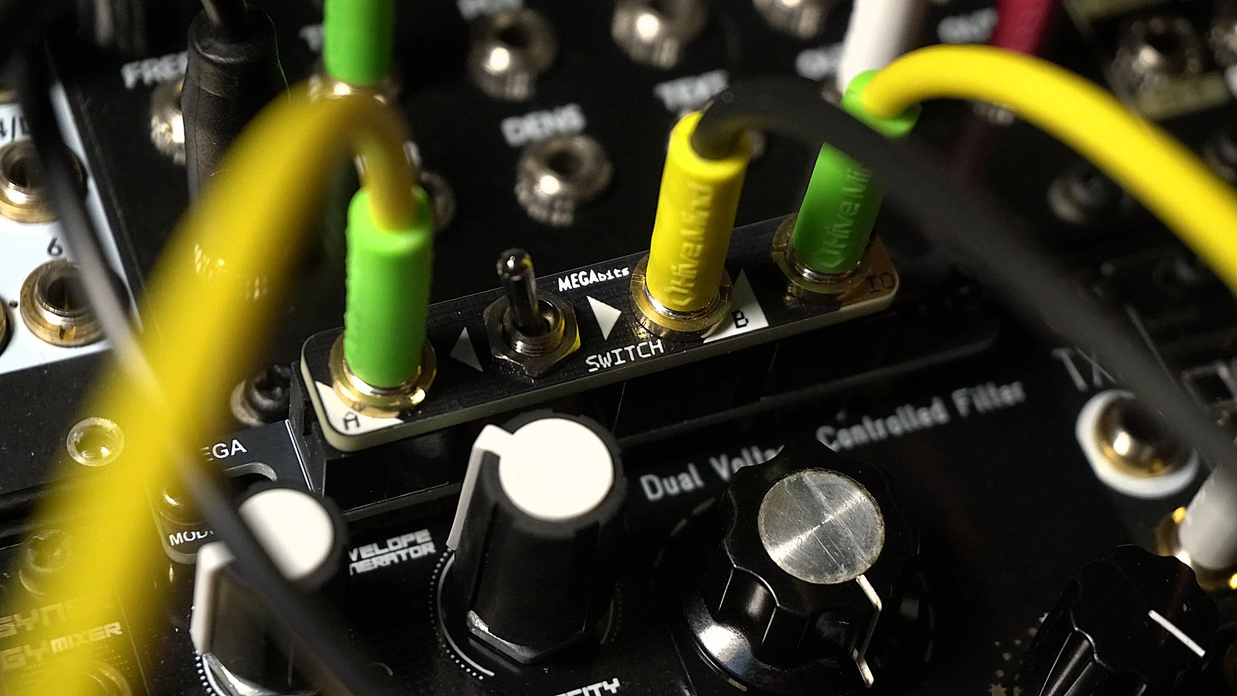 SWITCH - 2-Channel Switching Megabit