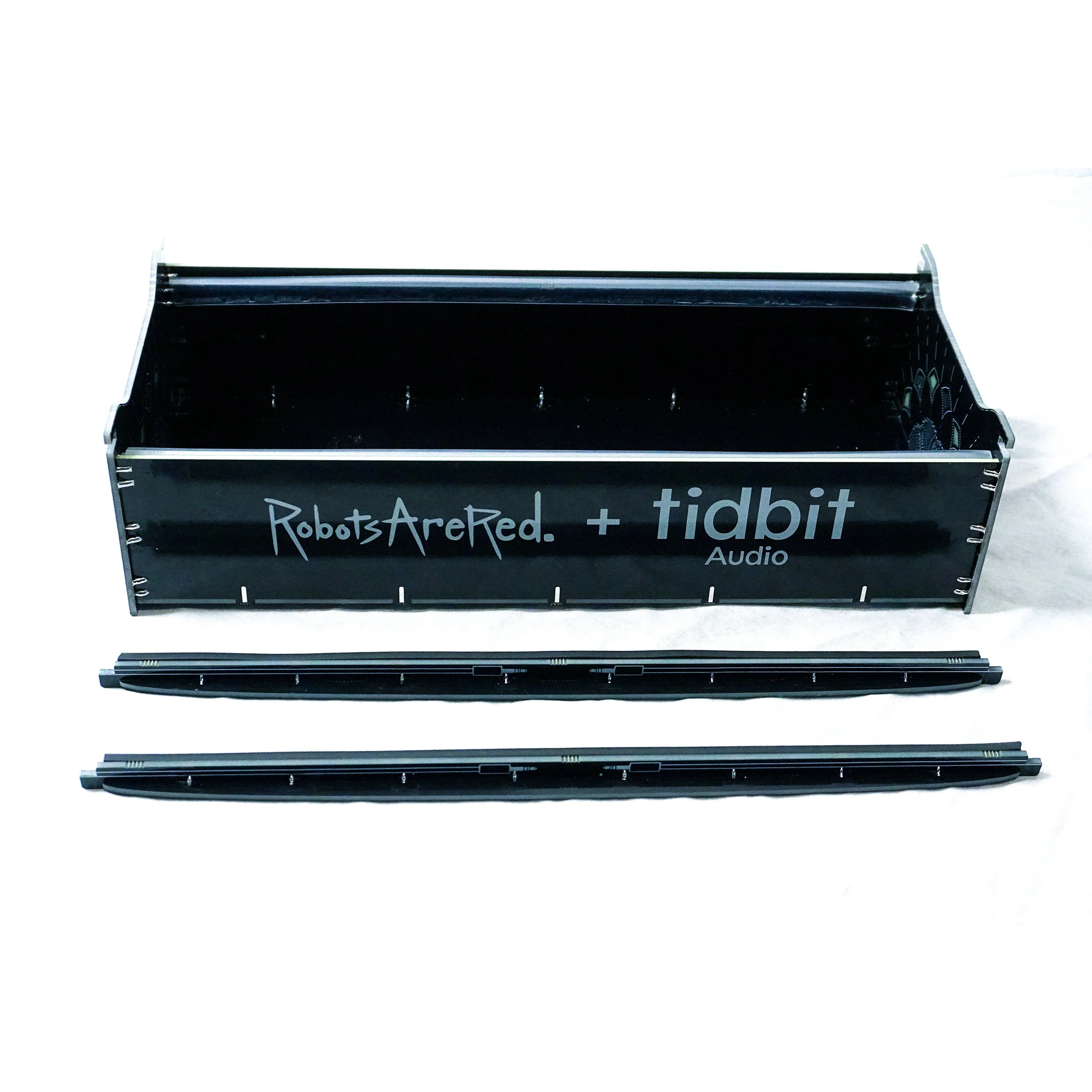 SUPCase Photos 01 Apart.jpg