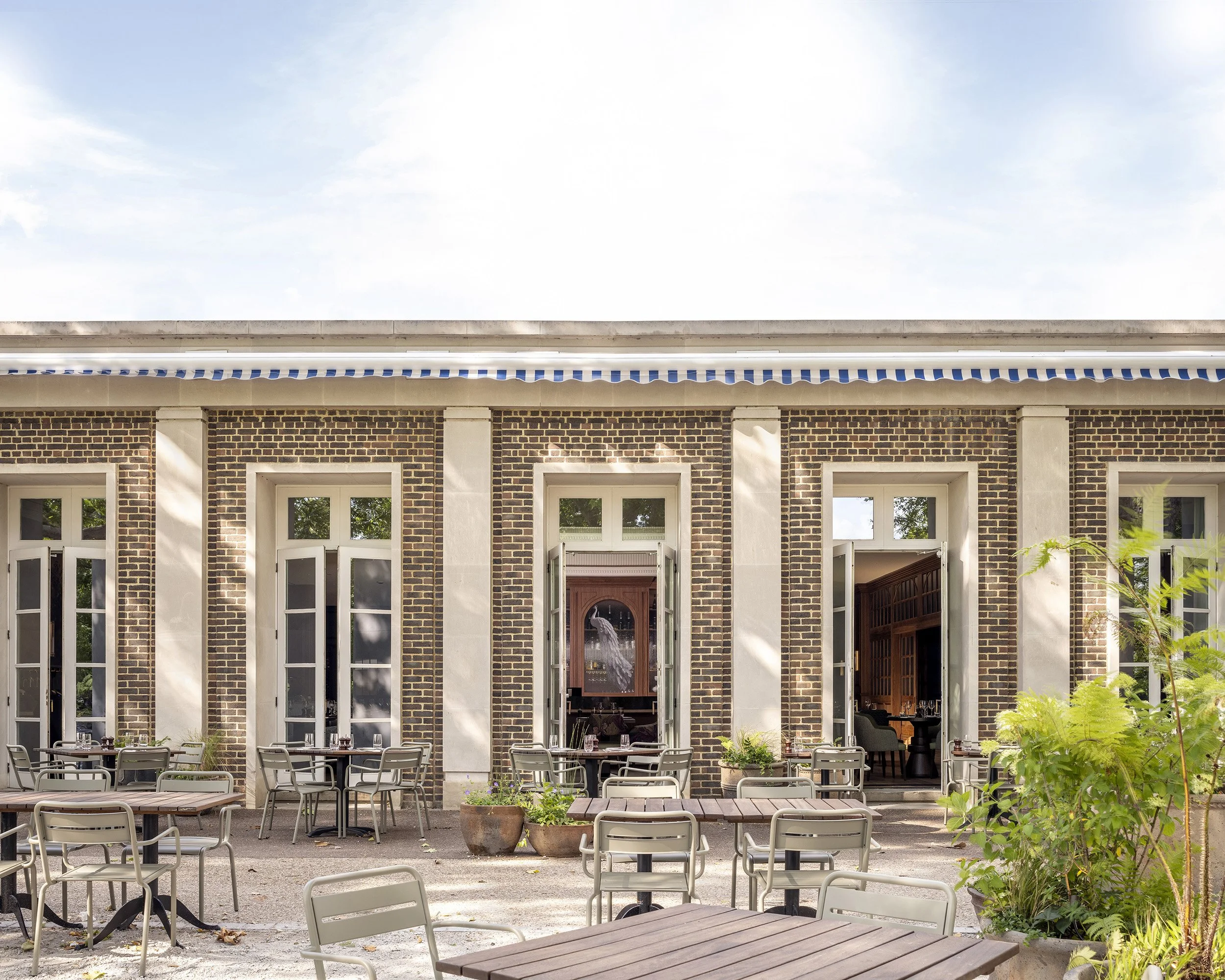 Kilian O’Sullivan Award Winning London Based Architectural Photographer & Interiors Photographer Brasserie 1869 at The Hurlingham Club Jestico Whiles