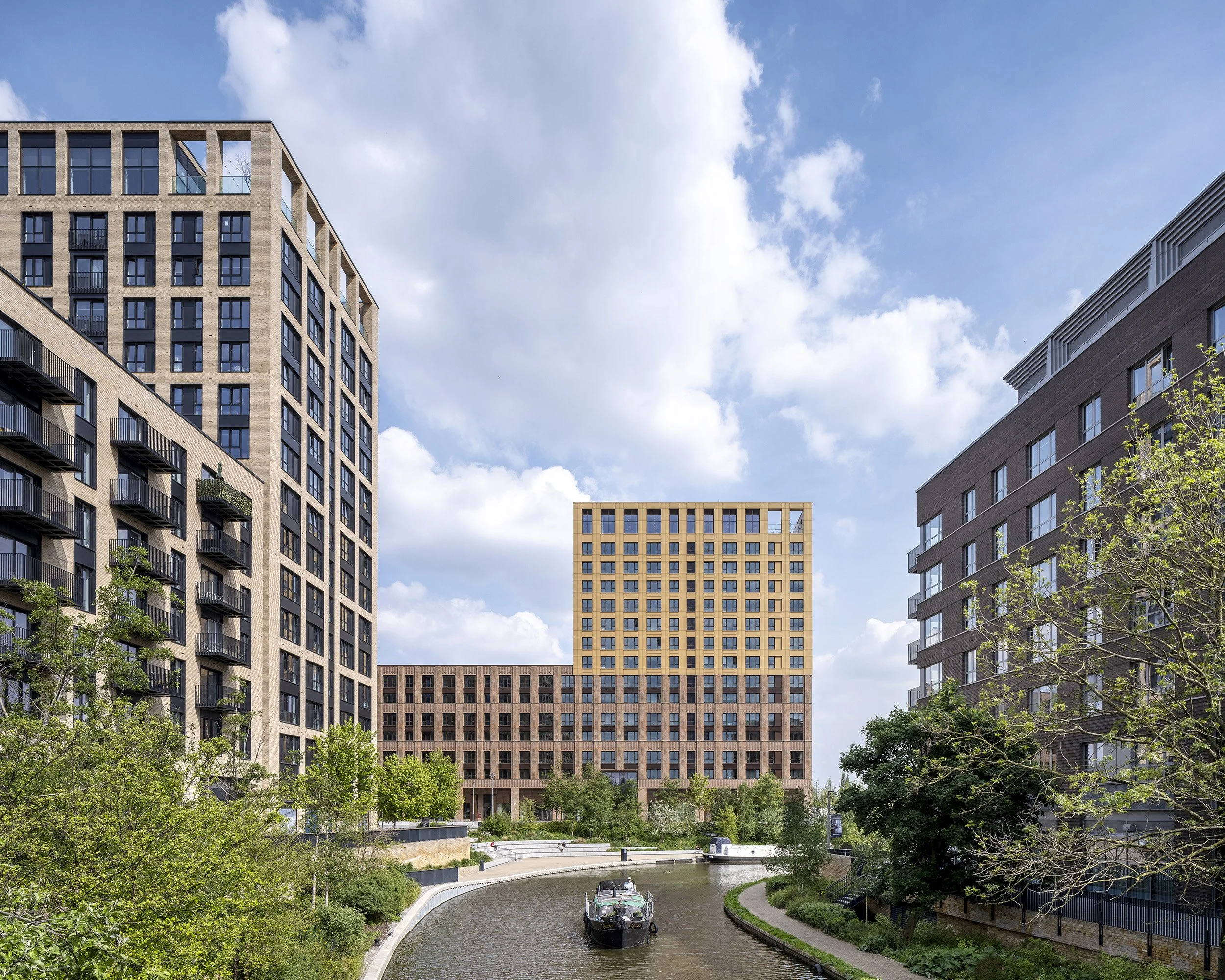 Kilian O’Sullivan Award Winning London Based Architectural Photographer & Interiors Photographer HTA Design Greenford Quay