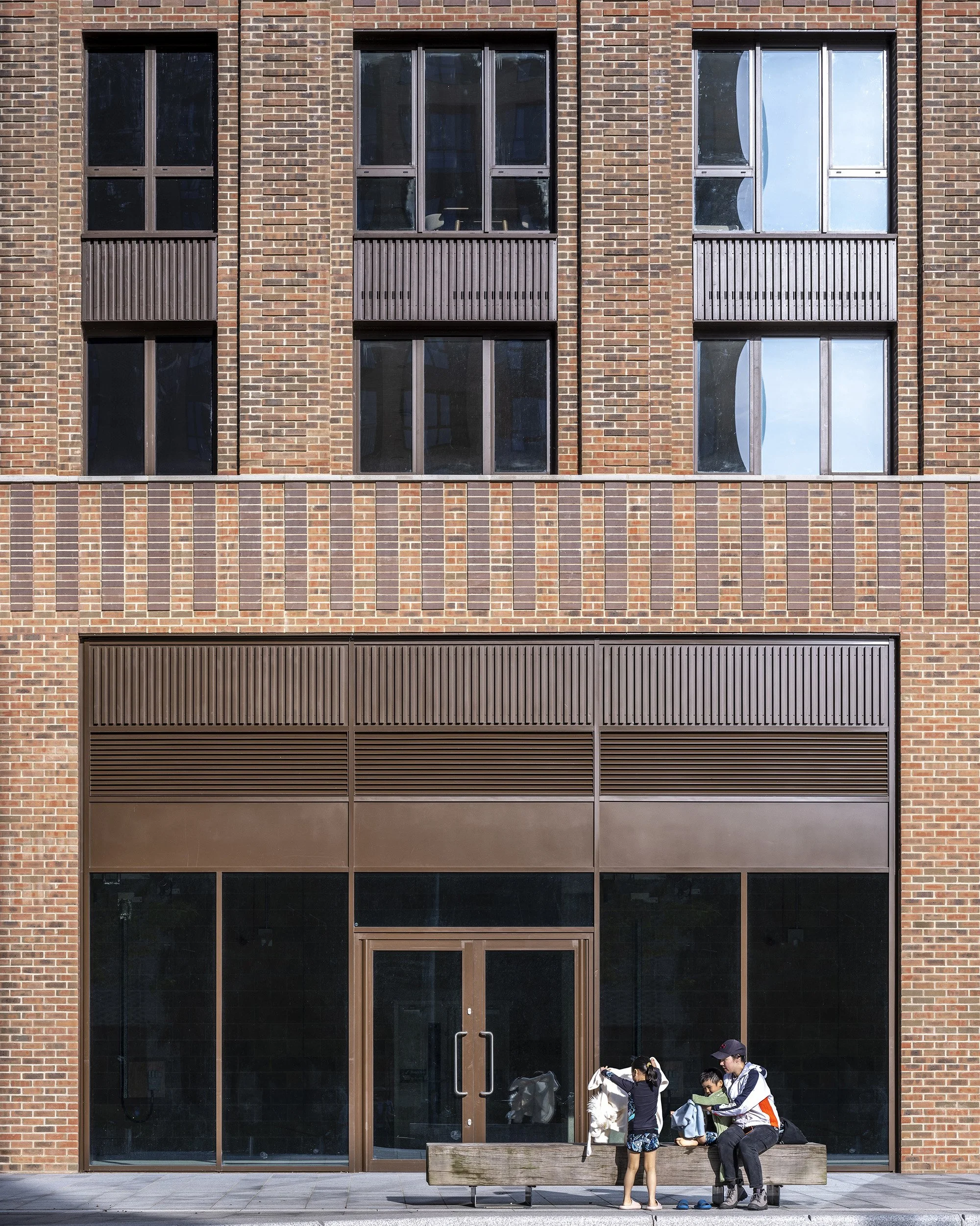 Kilian O’Sullivan Award Winning London Based Architectural Photographer & Interiors Photographer HTA Design Greenford Quay