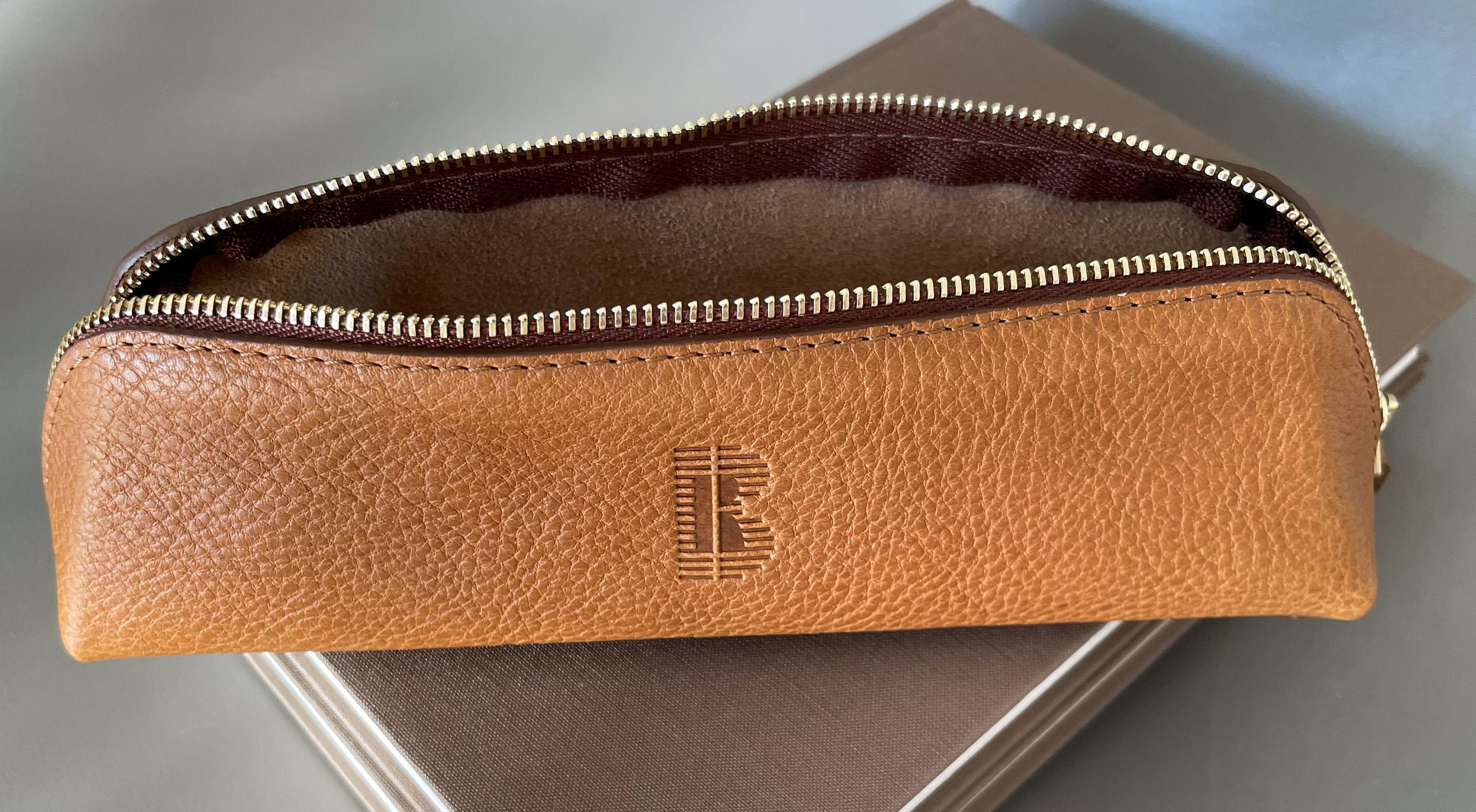 https://i.etsystatic.com/32130773/r/il/40f07d/3469065056/il_fullxfull.3469065056_30z7.jpg
