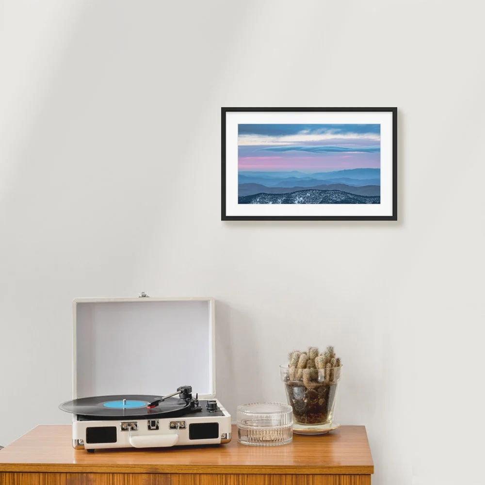 buller-twist_600-x-338mm_50mm_zeppelin-slim_interior-record-player.jpg