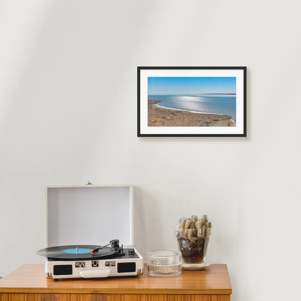 lake-eyre_600-x-337mm_50mm_zeppelin-slim_interior-record-player.jpg