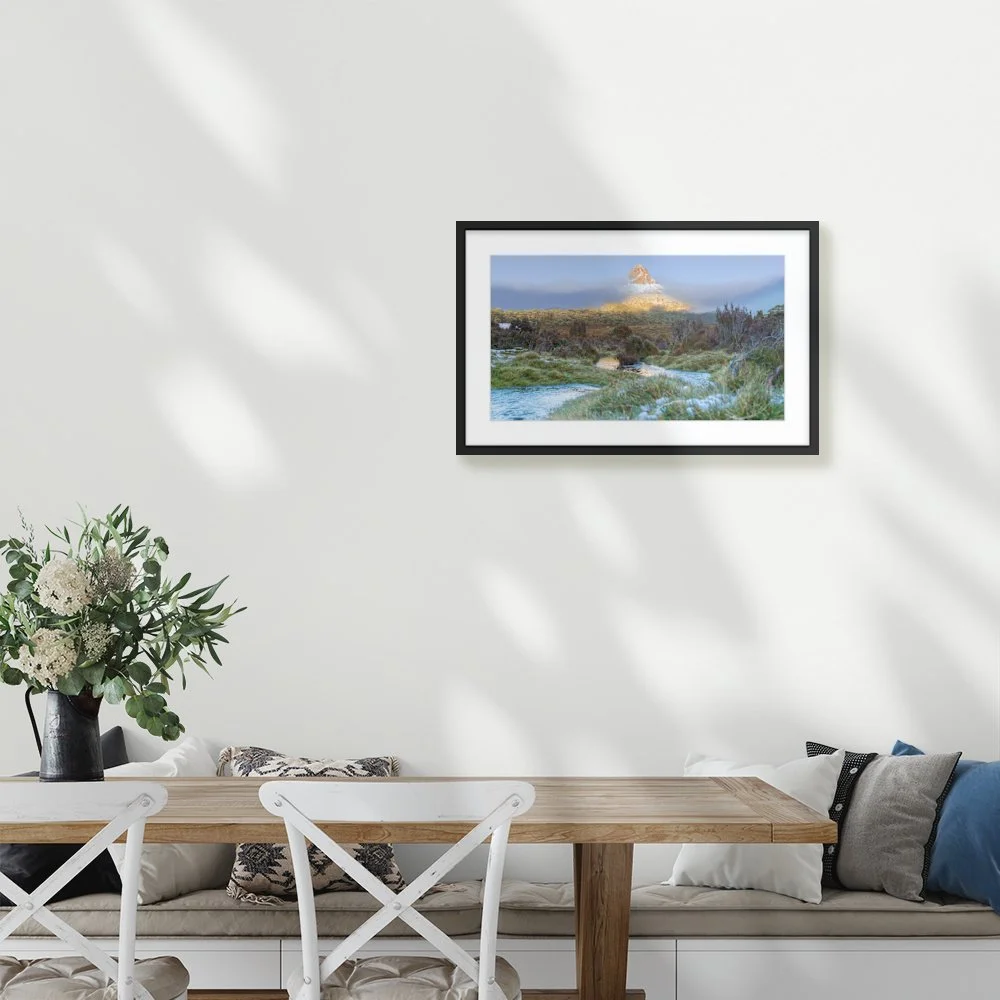 mystical-mountain_600-x-338mm_50mm_zeppelin-slim_interior-kitchen-table.jpg
