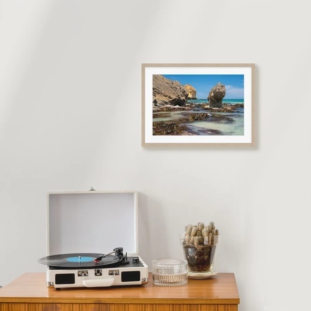 childers-cove_600-x-400mm_50mm_springfield_interior-record-player.jpg