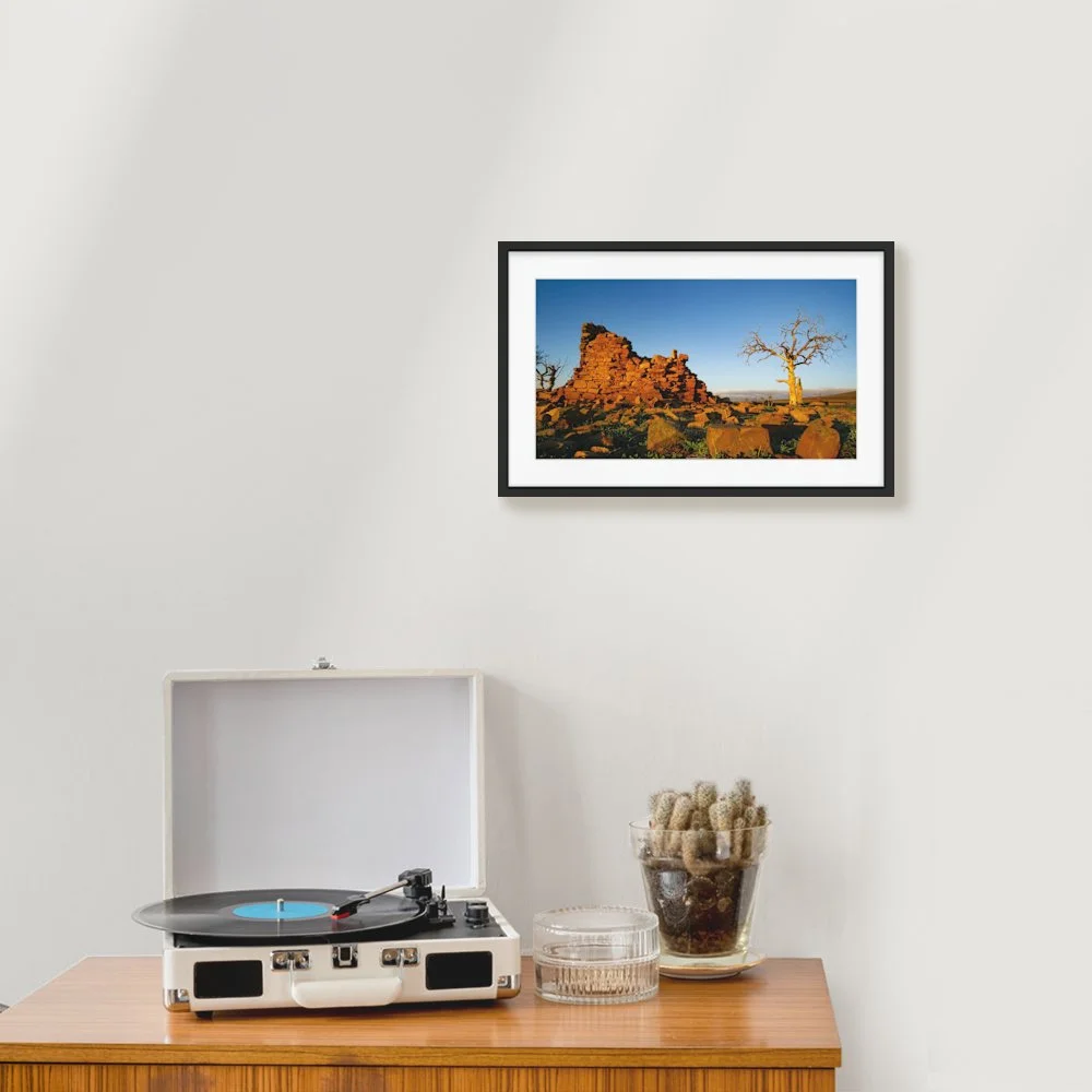 cradock-ruins_600-x-337mm_50mm_zeppelin-slim_interior-record-player.jpg