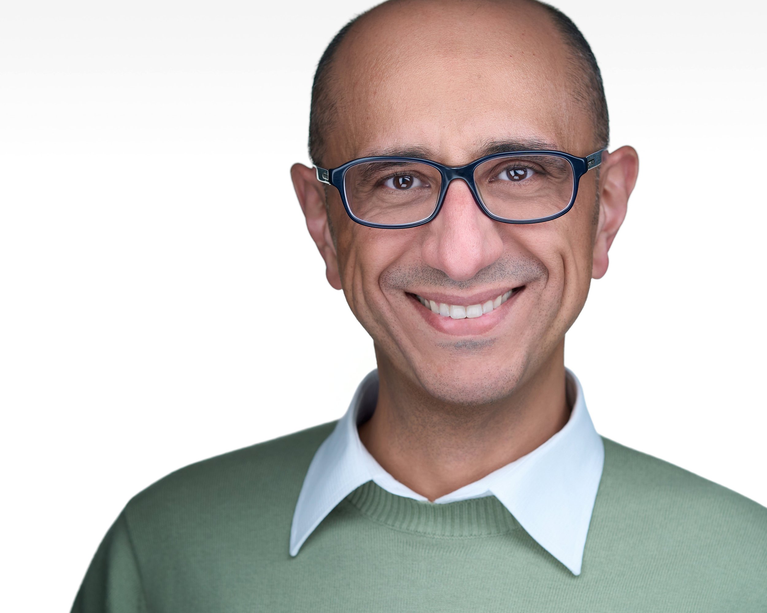 Executive Headshots at Conferences, Best headshot photographer, Male wearing blazer poses for his headshot in Morristown NJ, executive headshots parsippany, business headshots new jersey, company headshots parsippany