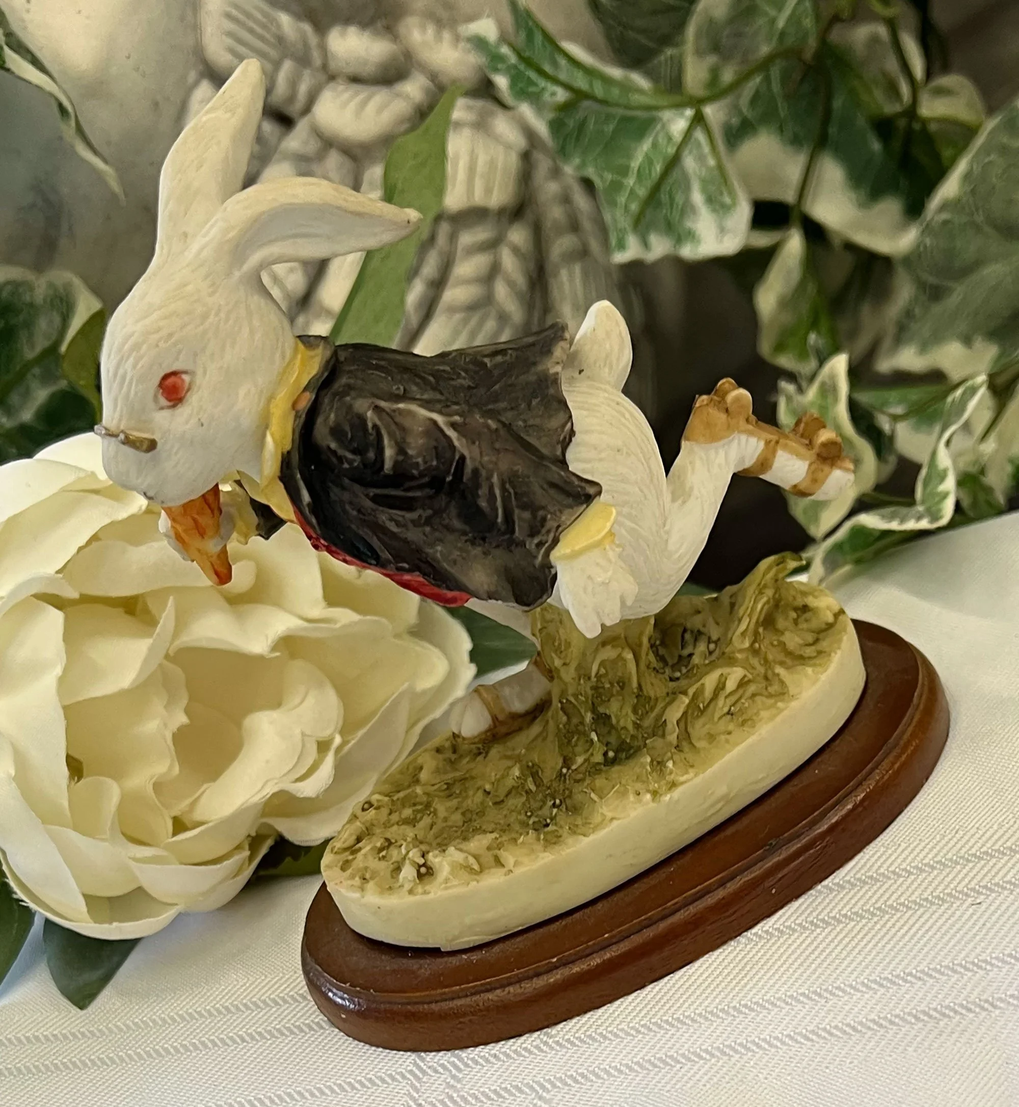 Resin, skating rabbit