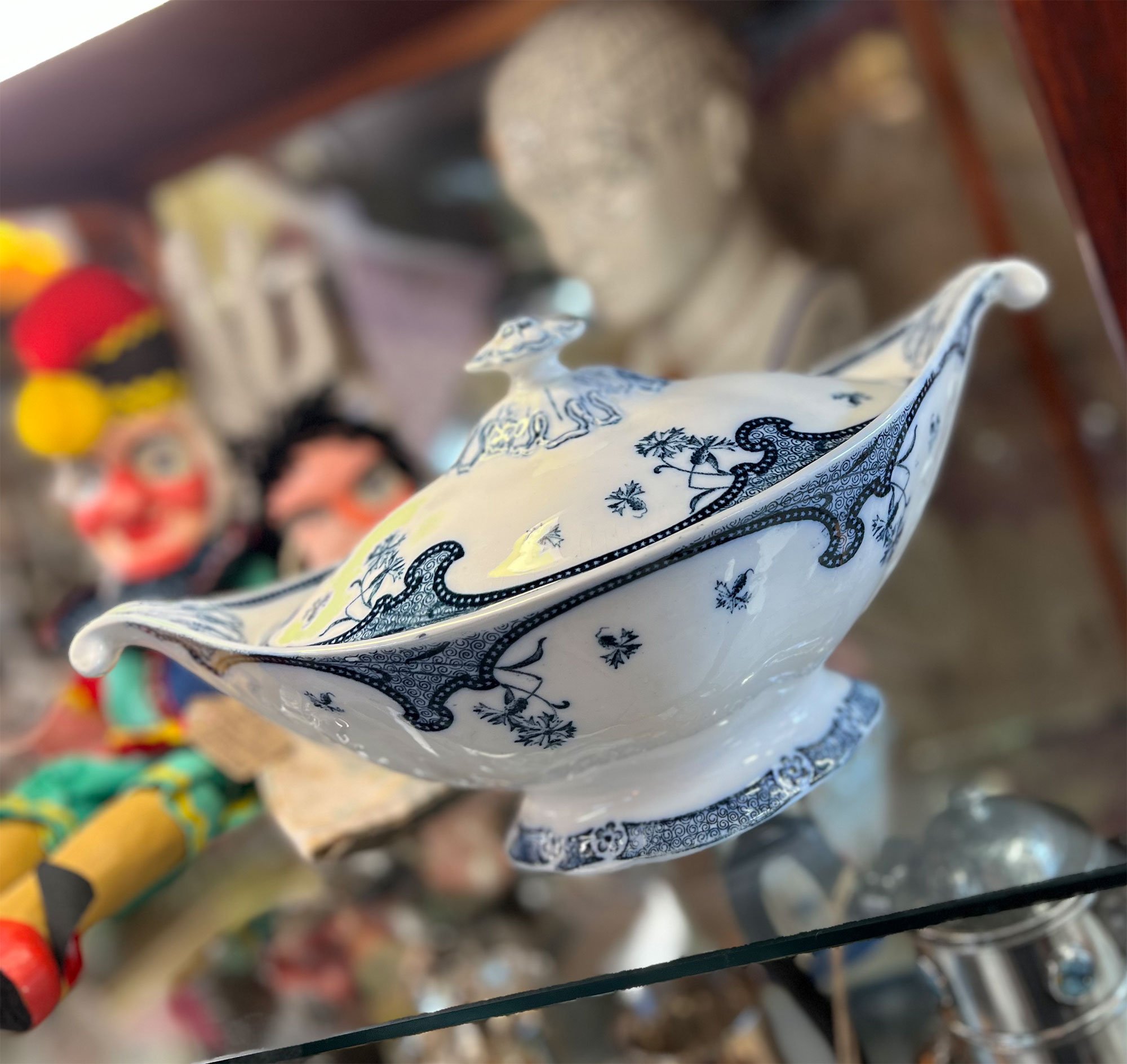 tureen1-pod50.jpg