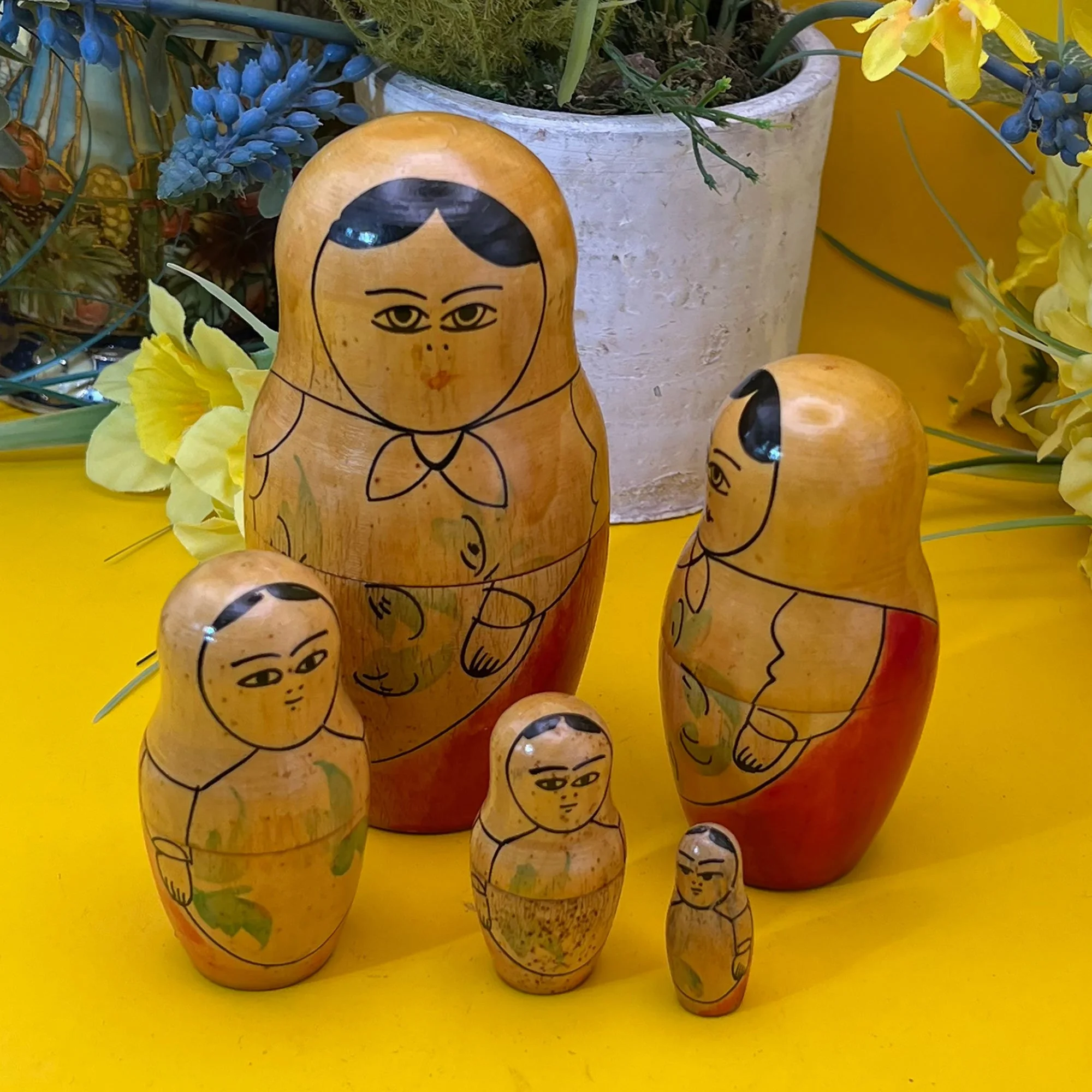 Set, five Russian dolls