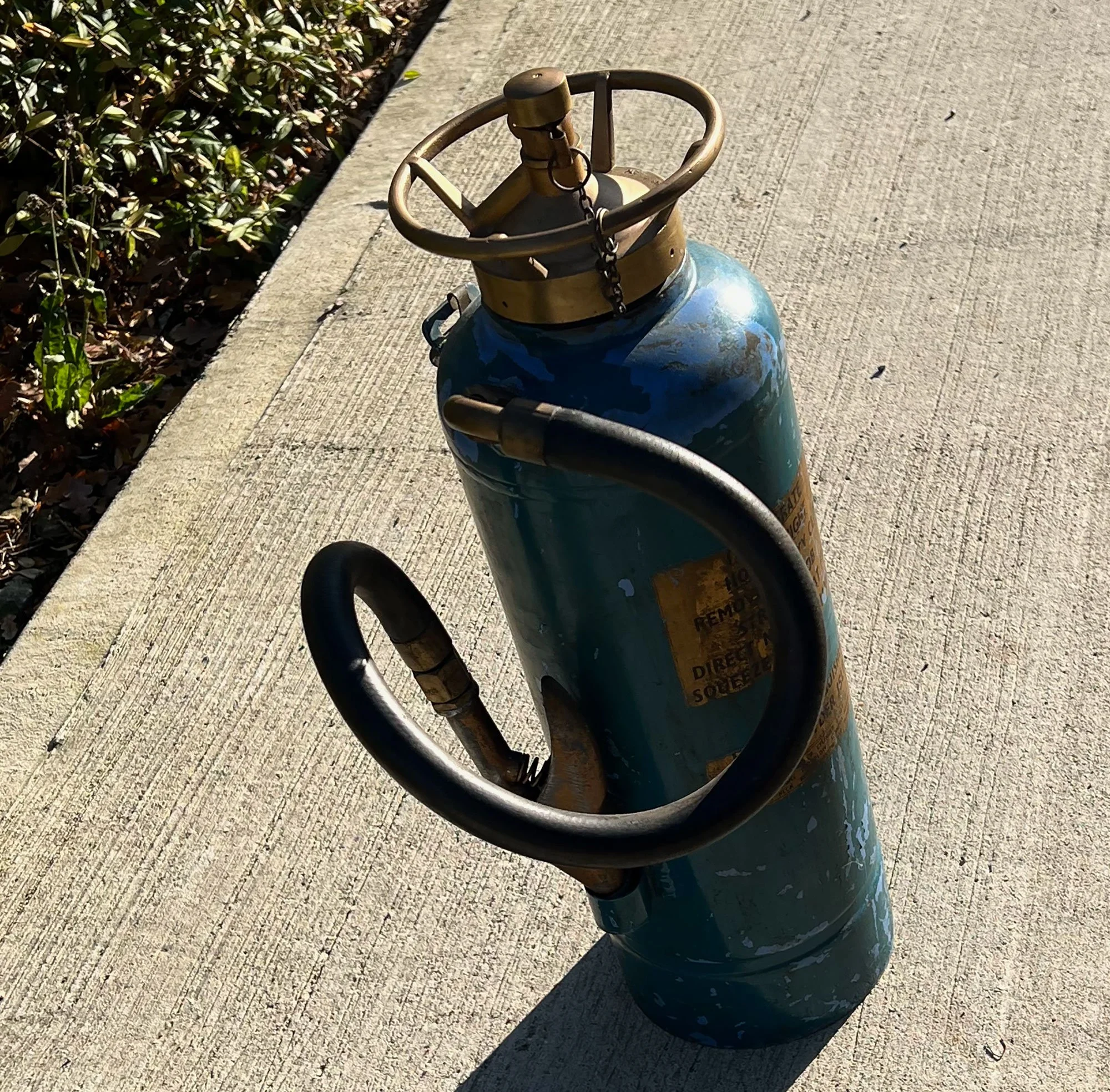 extinguisher3-pod75.jpg