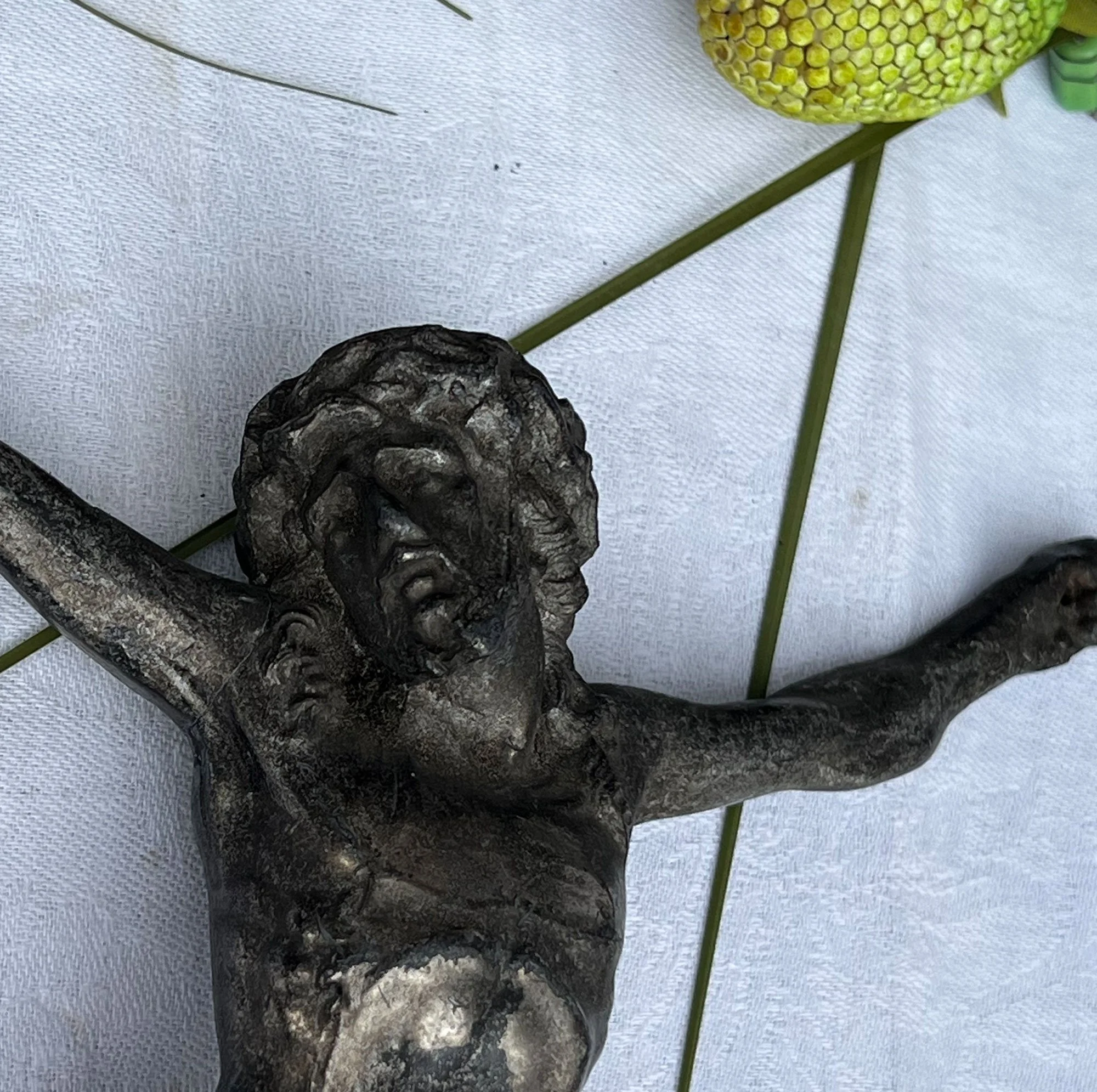 crucifix3-pod25.jpg