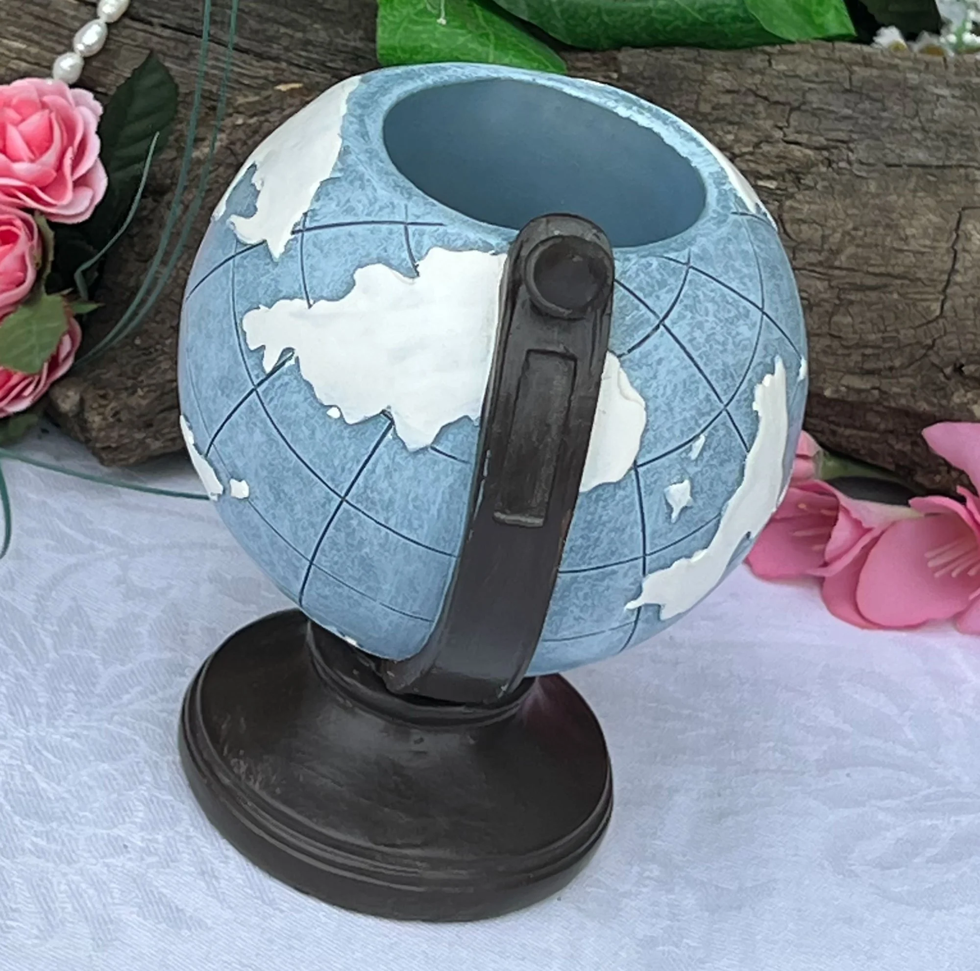 globe2-pod12.jpg
