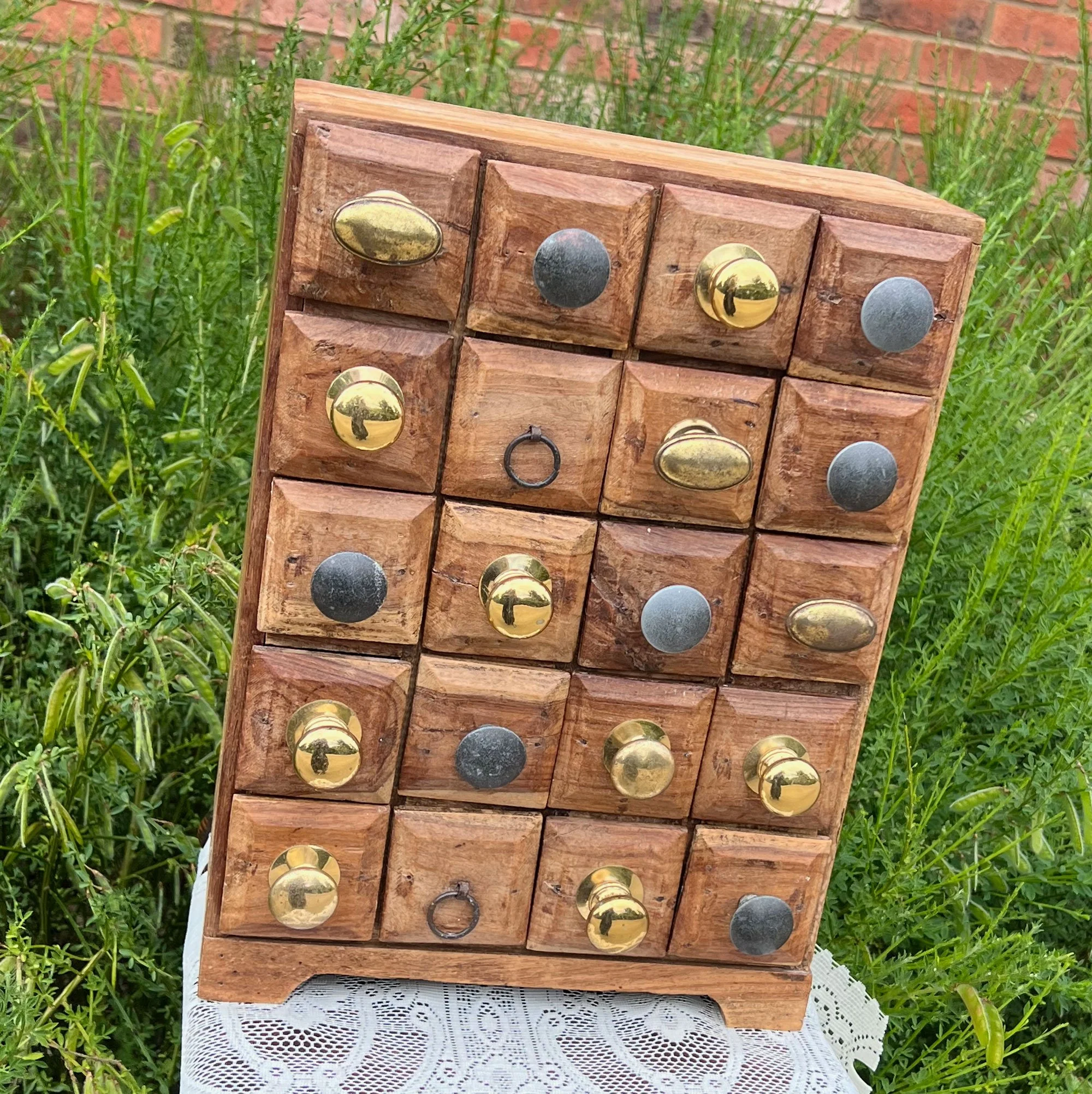 Quirky Small Drawers Set