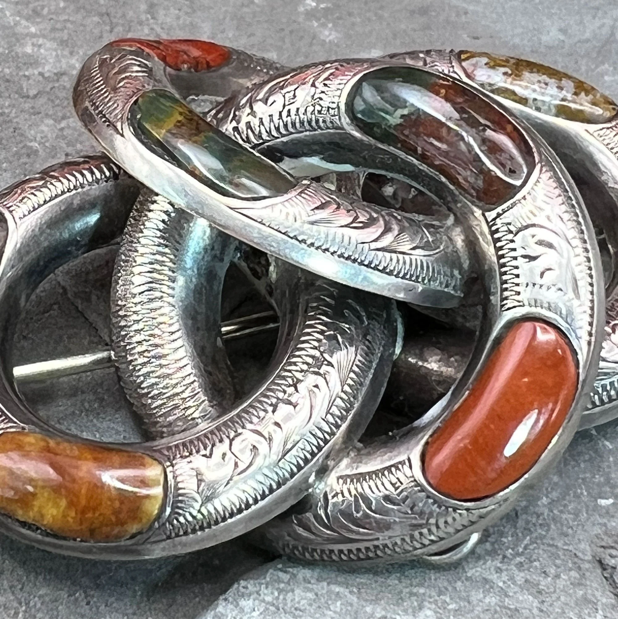 brooch4-pod88.jpg