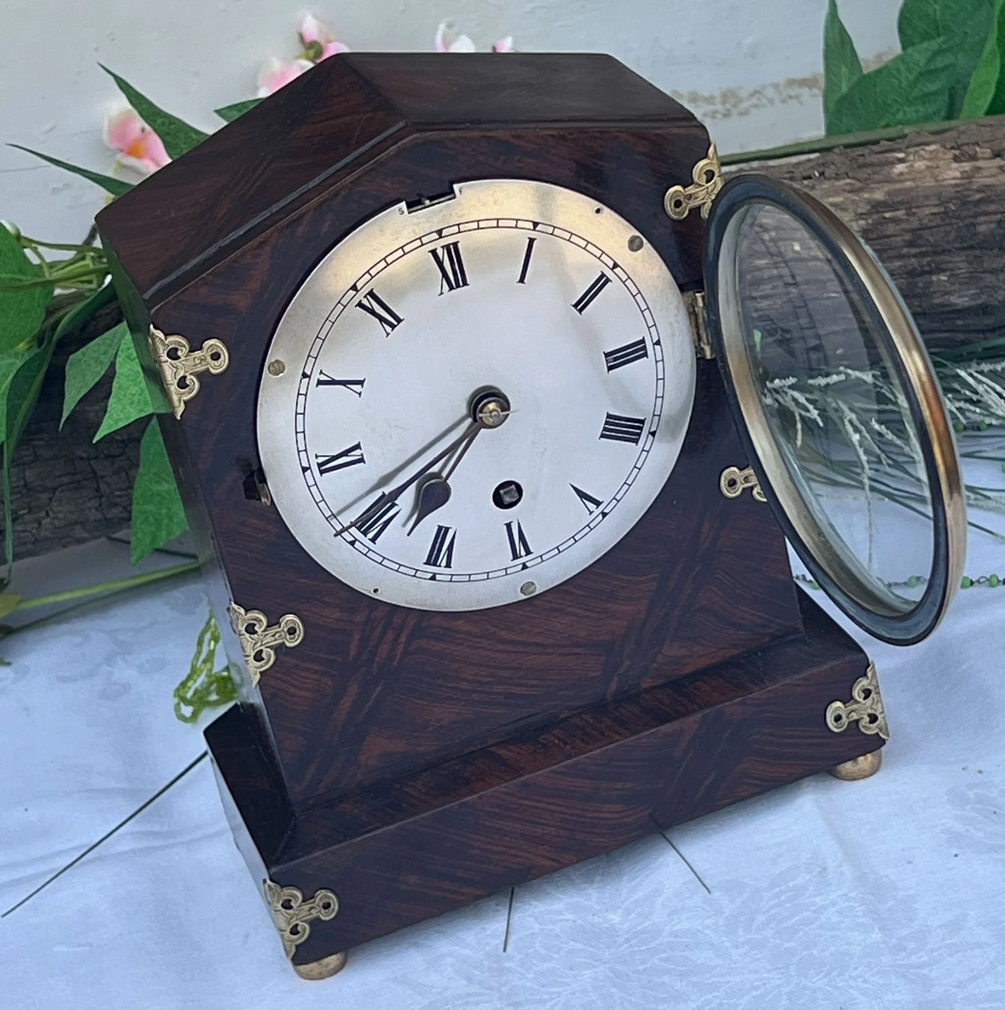 clock2-pod108.jpg