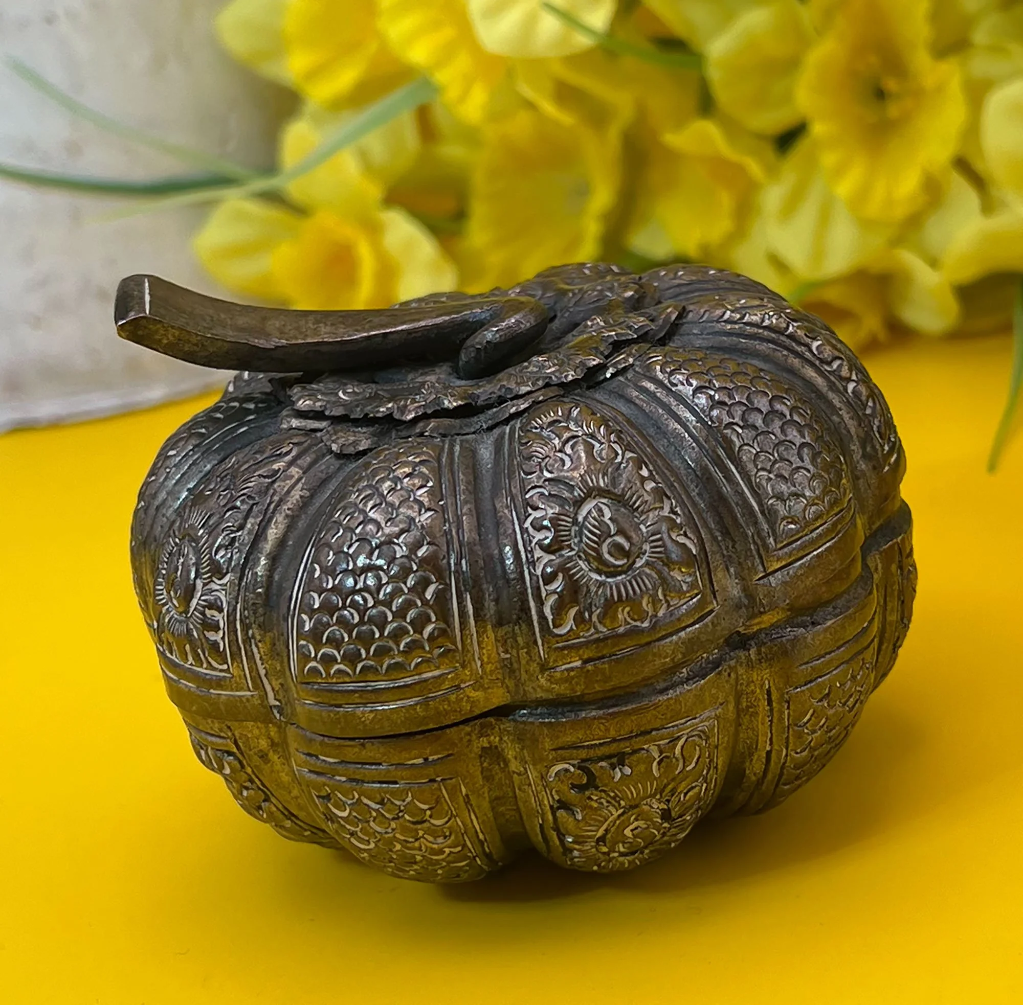 Pumpkin Shape Pot