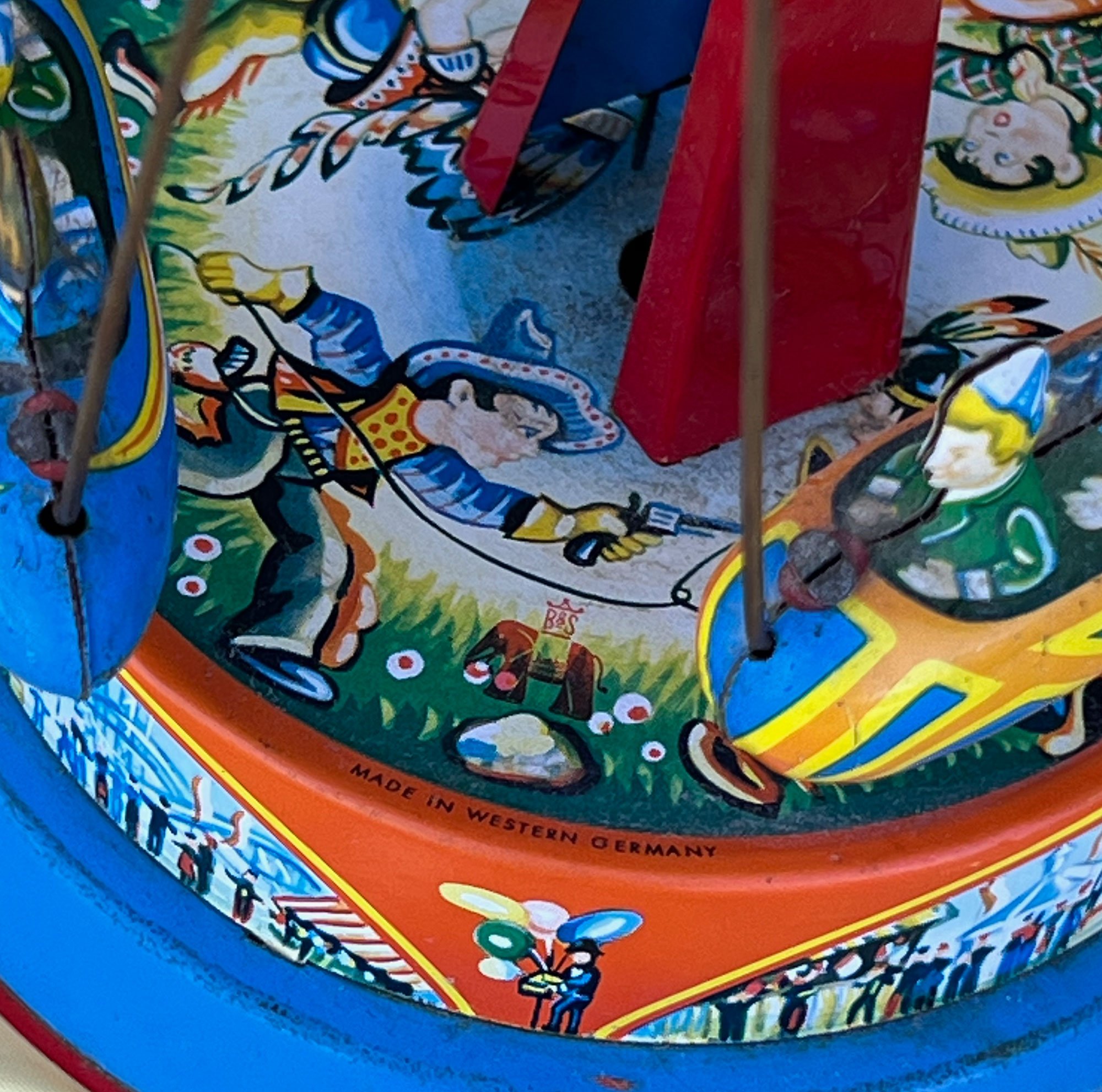 carousel3-pod16.jpg